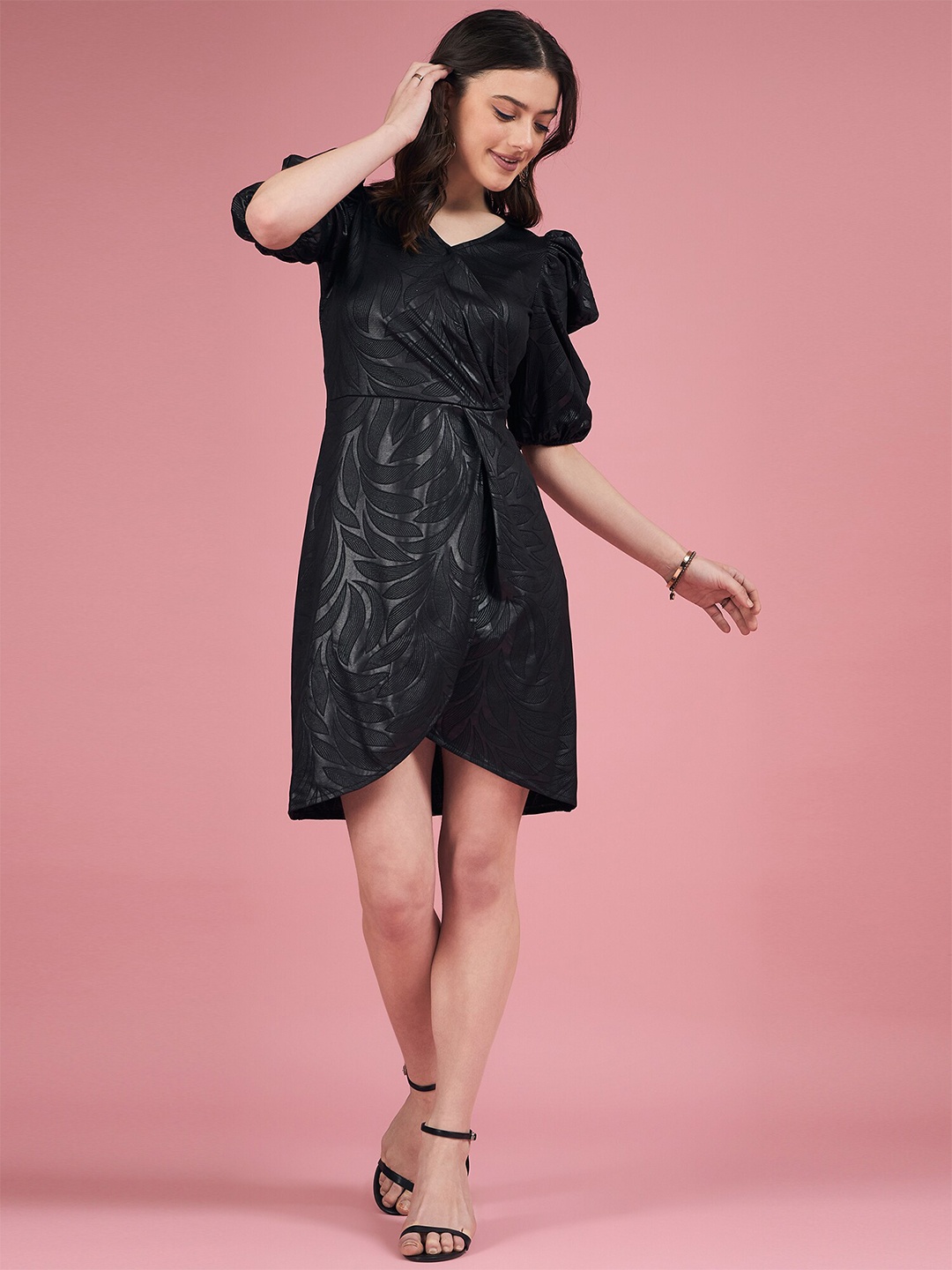 

DressBerry Black Puff Sleeves Sheath Dress