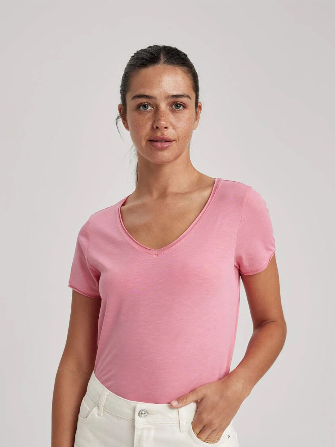 

COLOR CAPITAL Pack of 2 V-Neck Short Sleeve Top, Pink