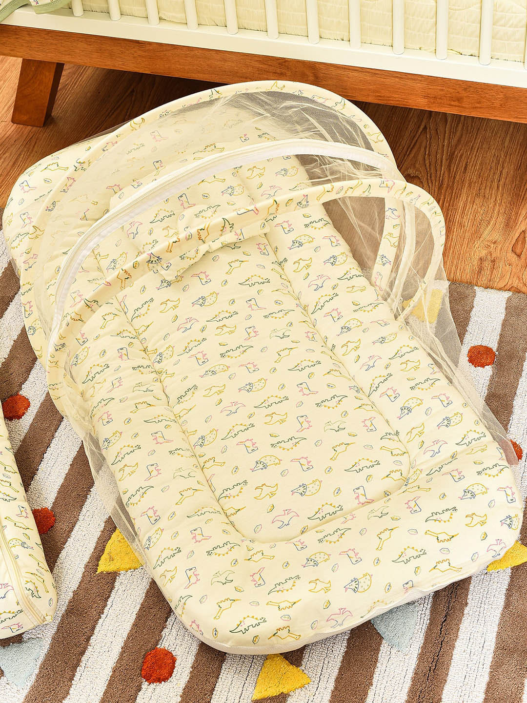 

MiArcus Printed Cotton Mattress with Mosquito Net, White