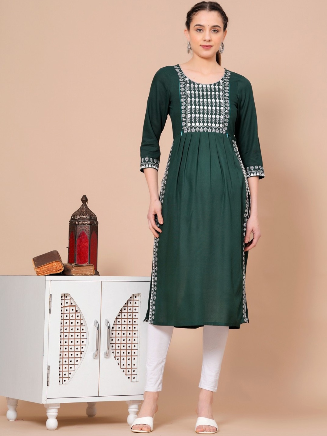 

JAIPURFAME Ethnic Motifs Embroidered Cotton Maternity Kurta, Green