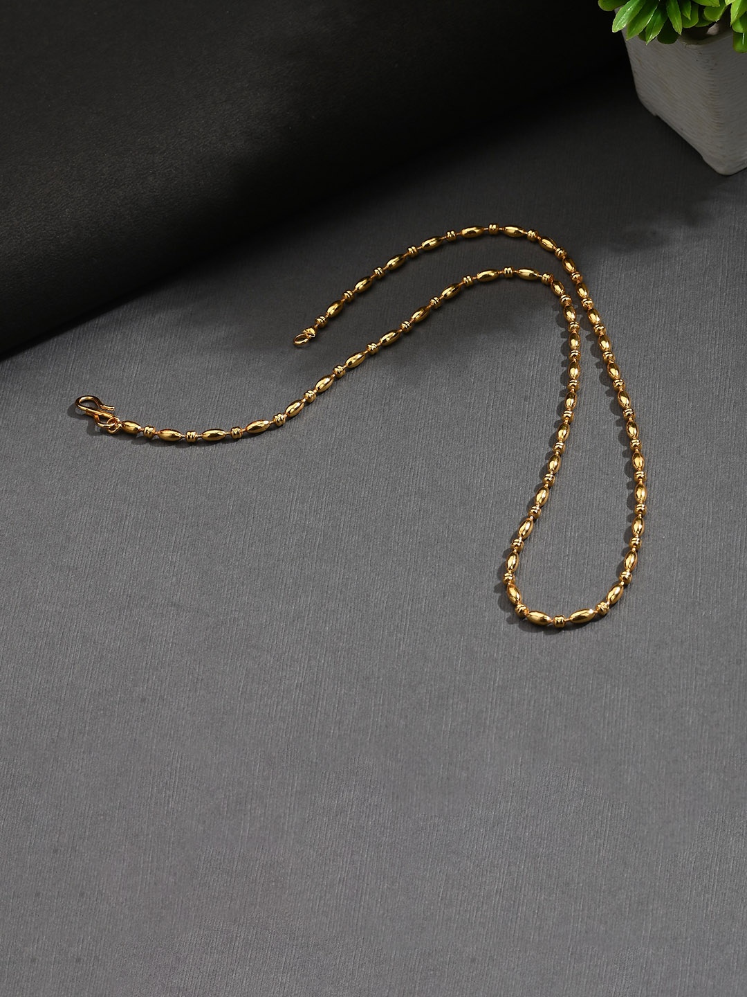 

AanyaCentric Gold-Plated & Silver Plated Necklace & Anklets