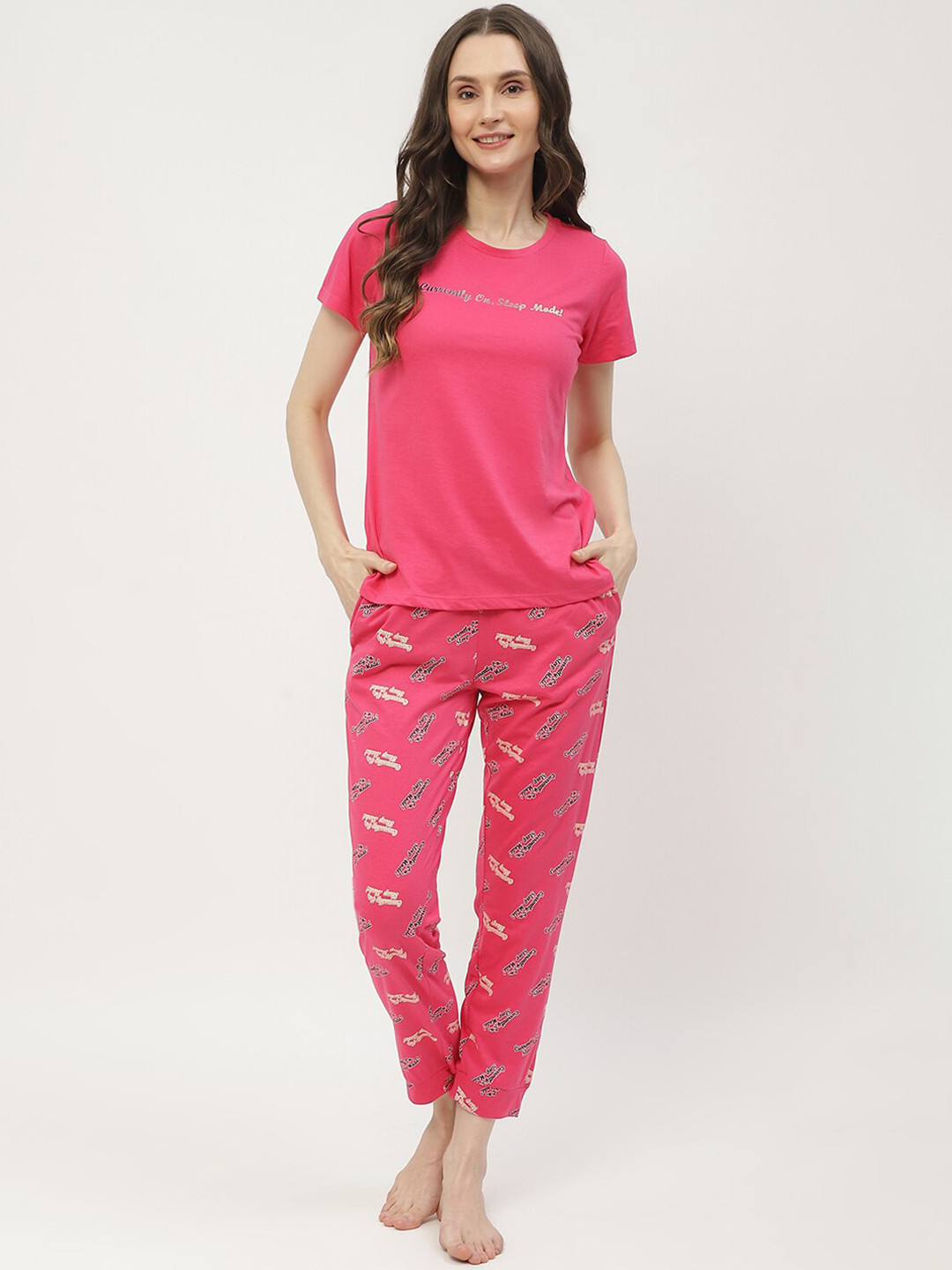 

MADAME M SECRET Typography Printed Round Neck T-shirt With Trousers, Pink