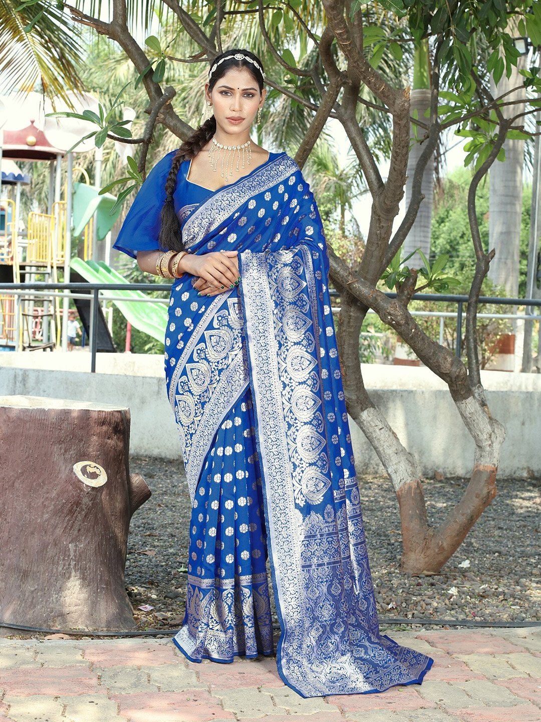 

Vrundavan ethics Ethnic Motifs Woven Design Zari Banarasi Saree, Blue