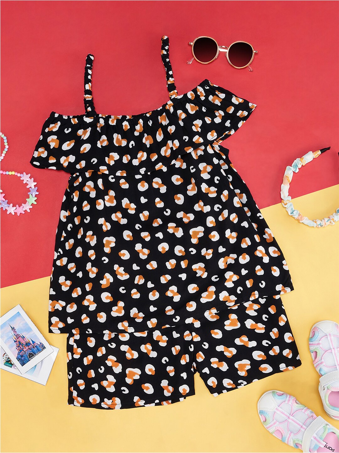 

YU by Pantaloons Girls Abstract Printed Top with Shorts, Black