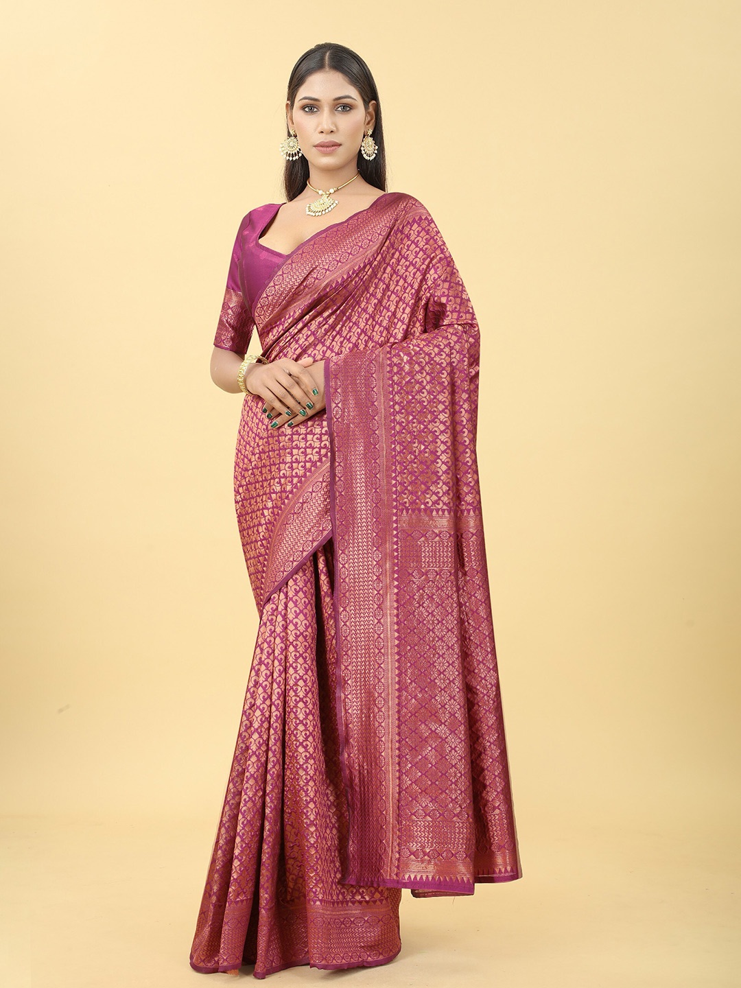 

Vrundavan ethics Ethnic Motifs Woven Design Zari Banarasi Saree, Pink