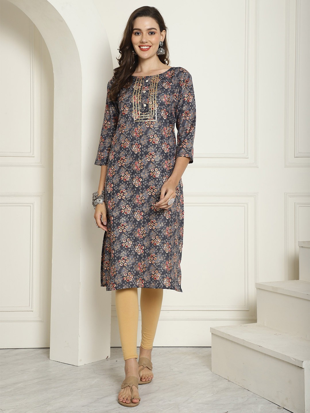 

Rajnandini Foil Printed Straight Kurta, Grey