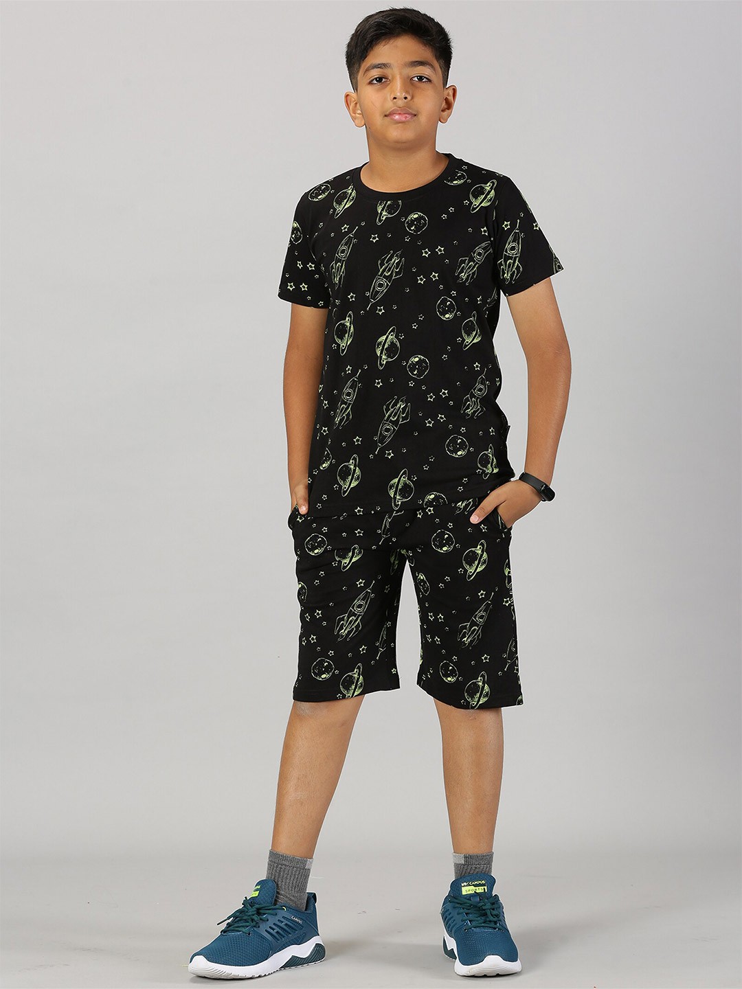 

KiddoPanti Boys Printed Pure Cotton T-shirt with Shorts, Black
