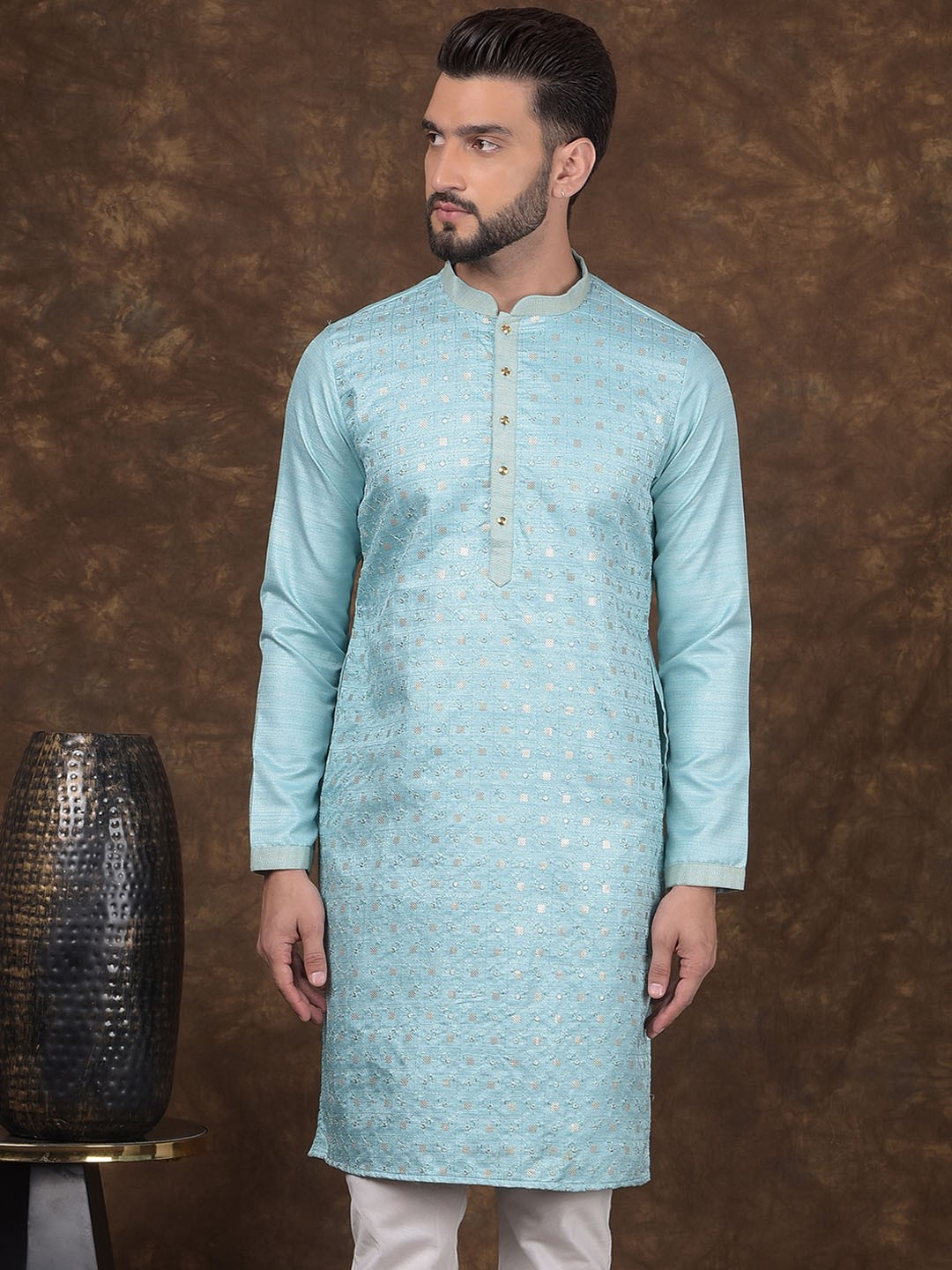 

HOUSE OF DEYANN Ethnic Motifs Embroidered Mandarin Collar Sequins Kurta, Blue