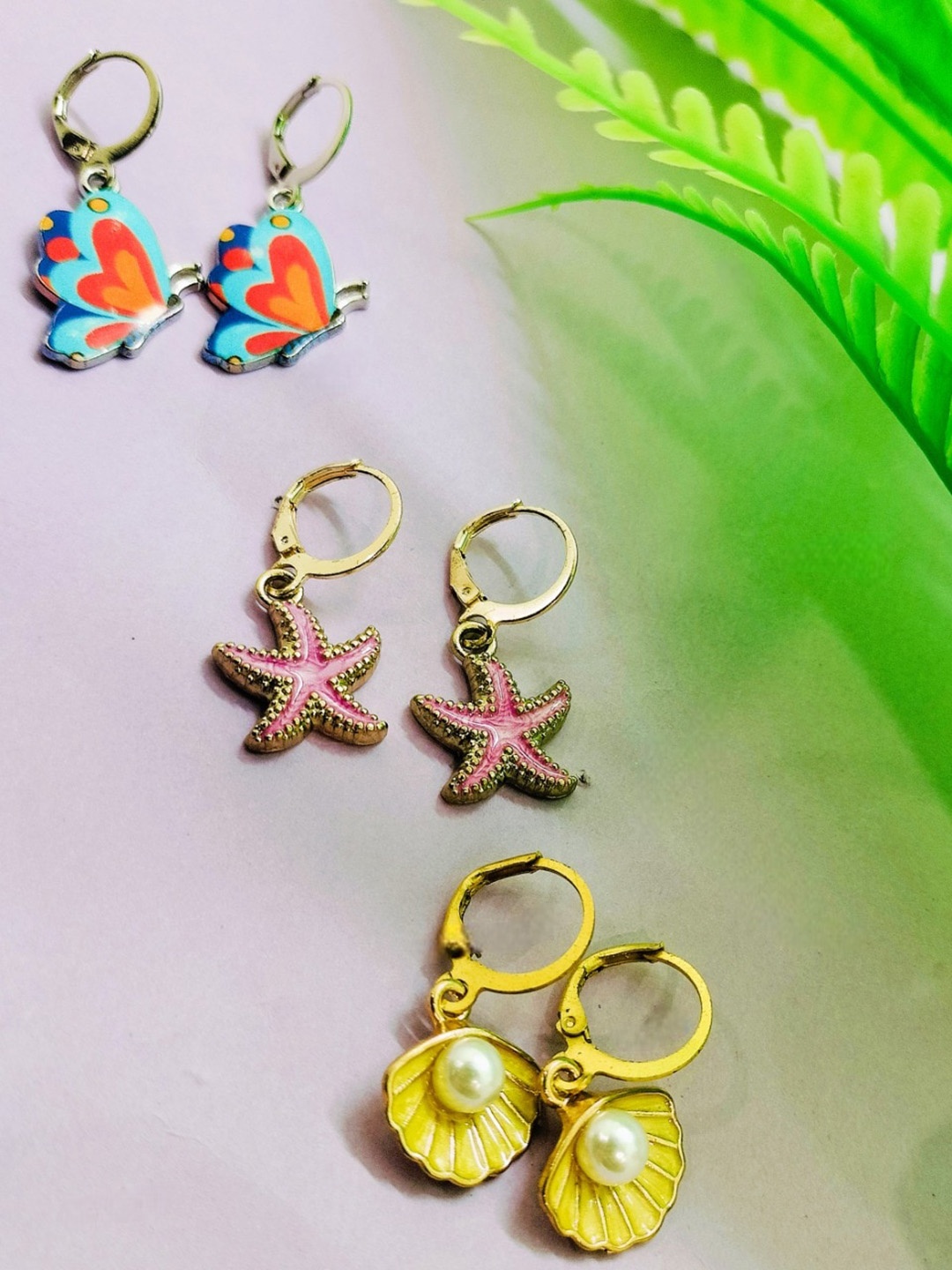 

FEMMIBELLA Set of Gold Plated Hoop Earrings