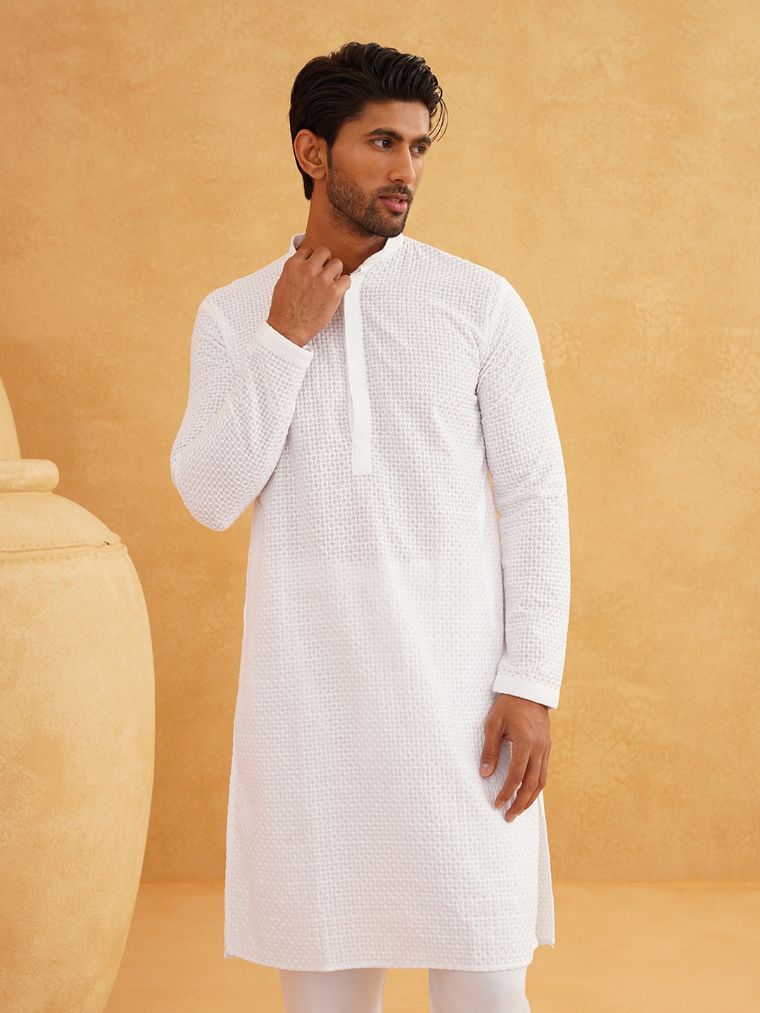 

SOJANYA Ethnic Motifs Embroidered Pure Cotton Kurta, White