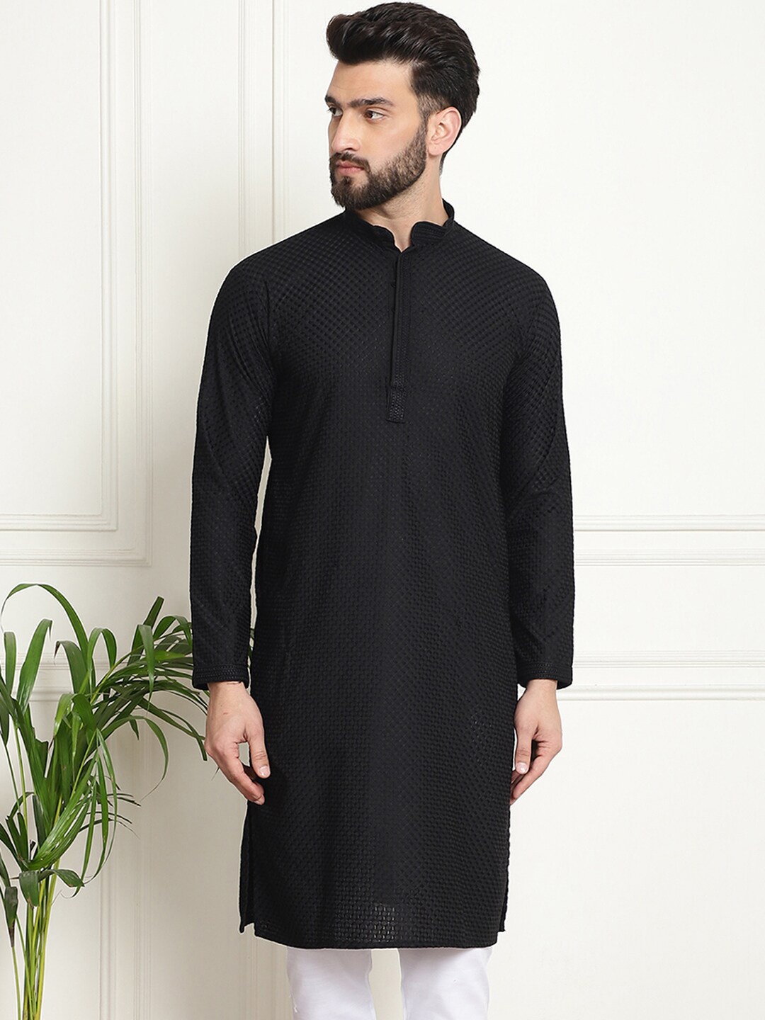 

SOJANYA Ethnic Motifs Embroidered Thread Work Pure Cotton Kurta, Black