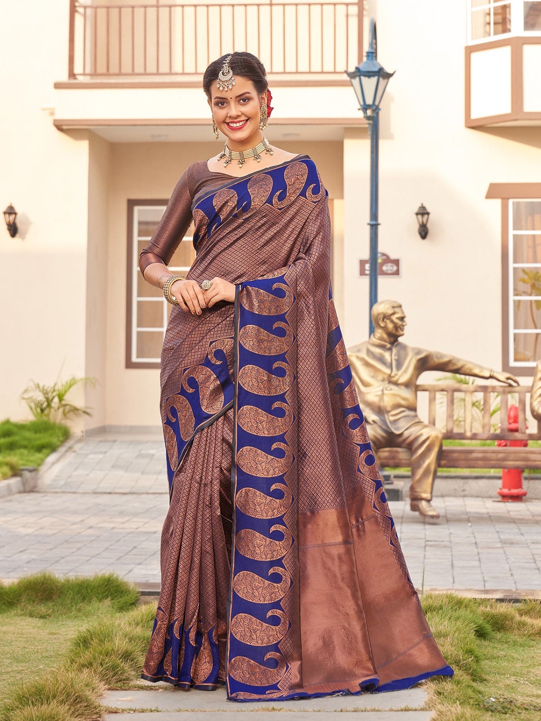 

Naishu Trendz Ethnic Motifs Woven Design Zari Pure Silk Kanjeevaram Saree, Blue
