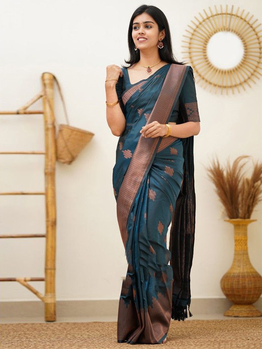 

Naishu Trendz Ethnic Motifs Woven Design Zari Pure Silk Kanjeevaram Saree, Teal