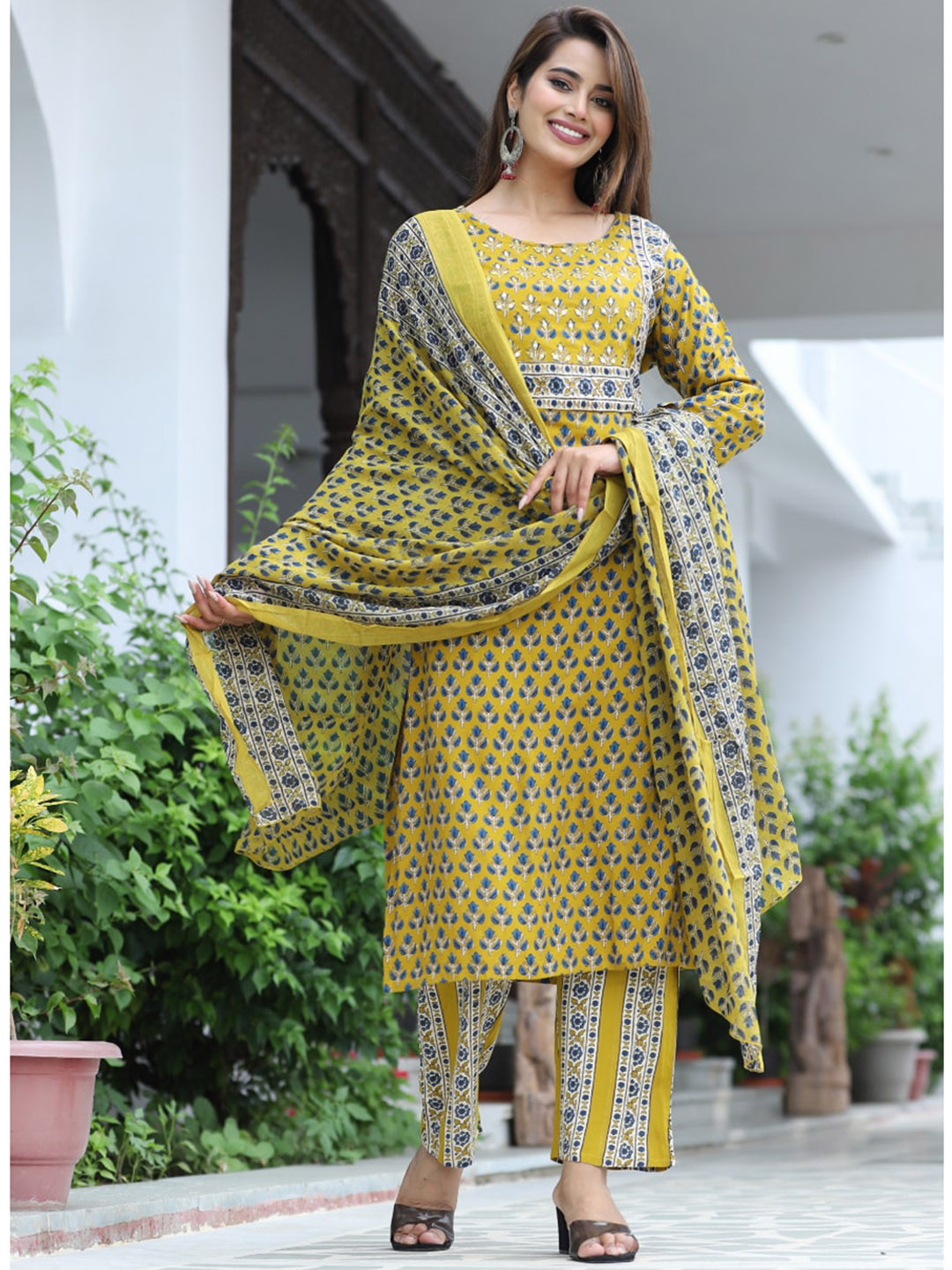 

KALINI Floral Printed Regular Kurta with Trousers & Dupatta, Yellow