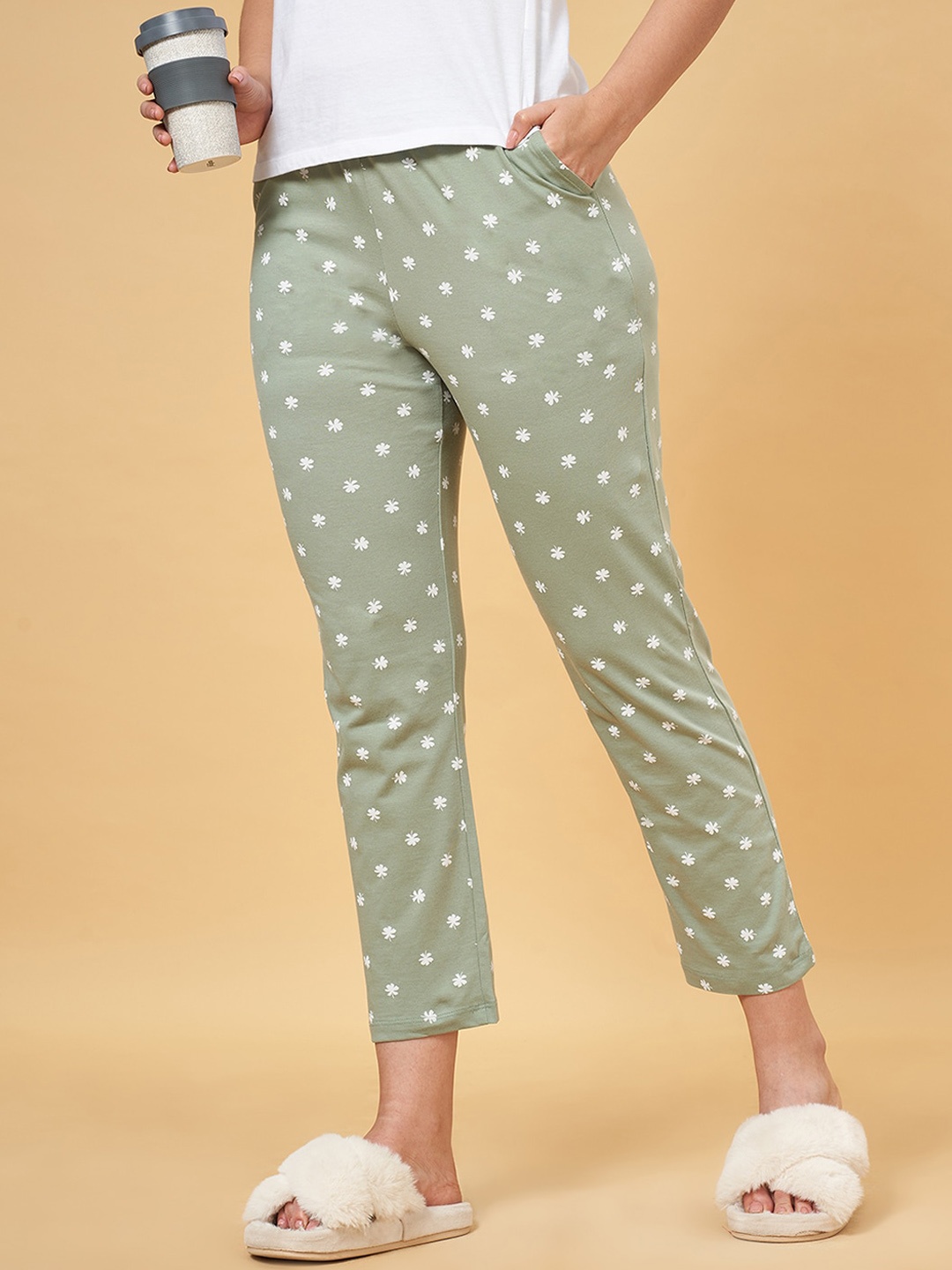 

Dreamz by Pantaloons Women Floral Printed Pure Cotton Lounge Pants, Green