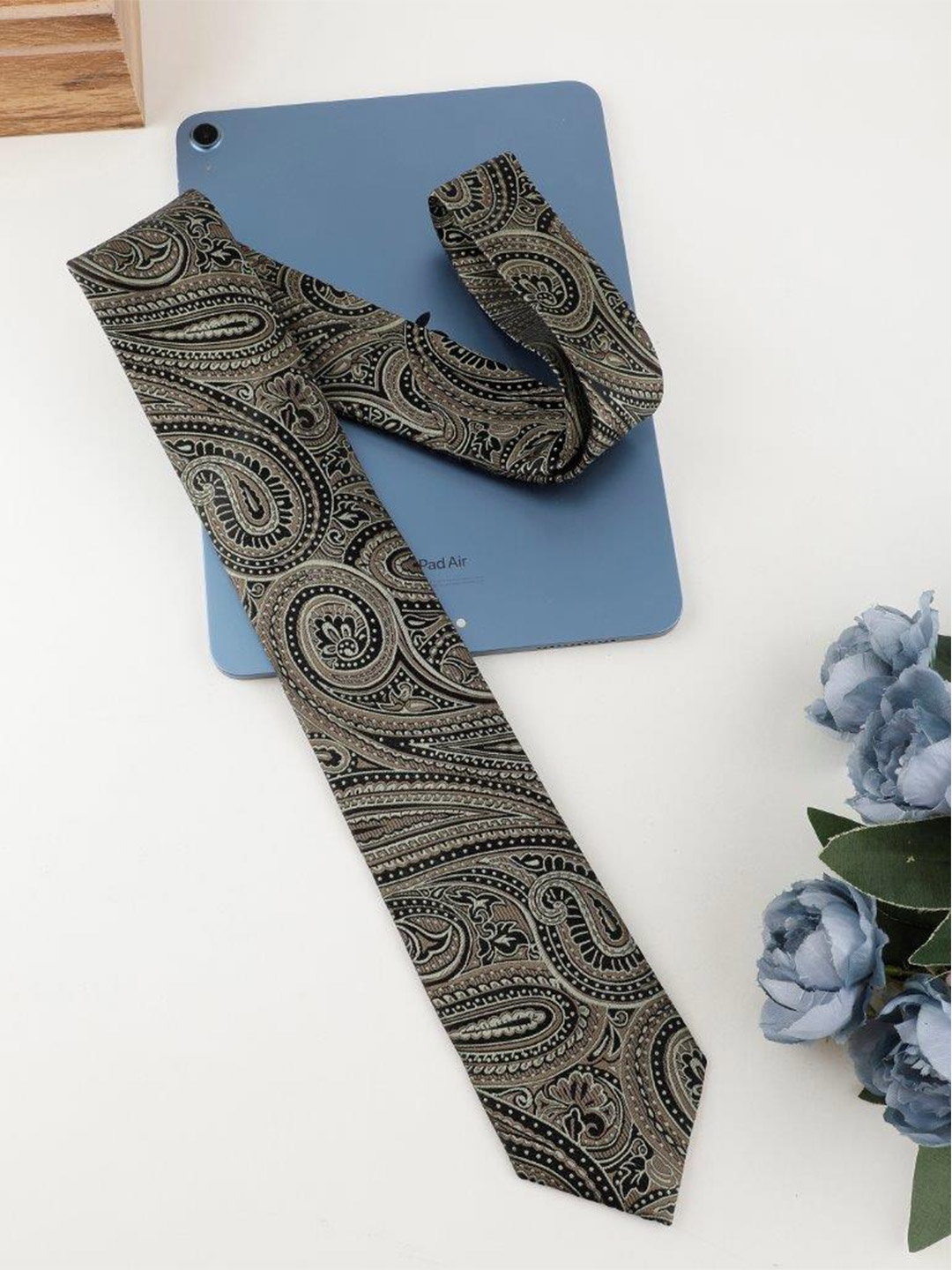 

Alvaro Castagnino Men Printed Silk Skinny Tie, Brown