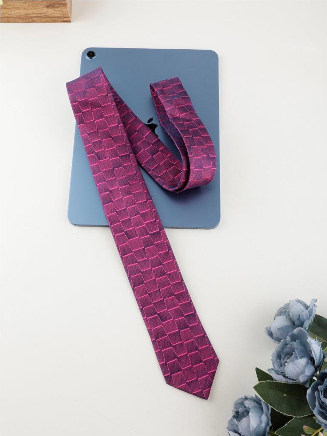 

Alvaro Castagnino Men Printed Silk Skinny Tie, Magenta