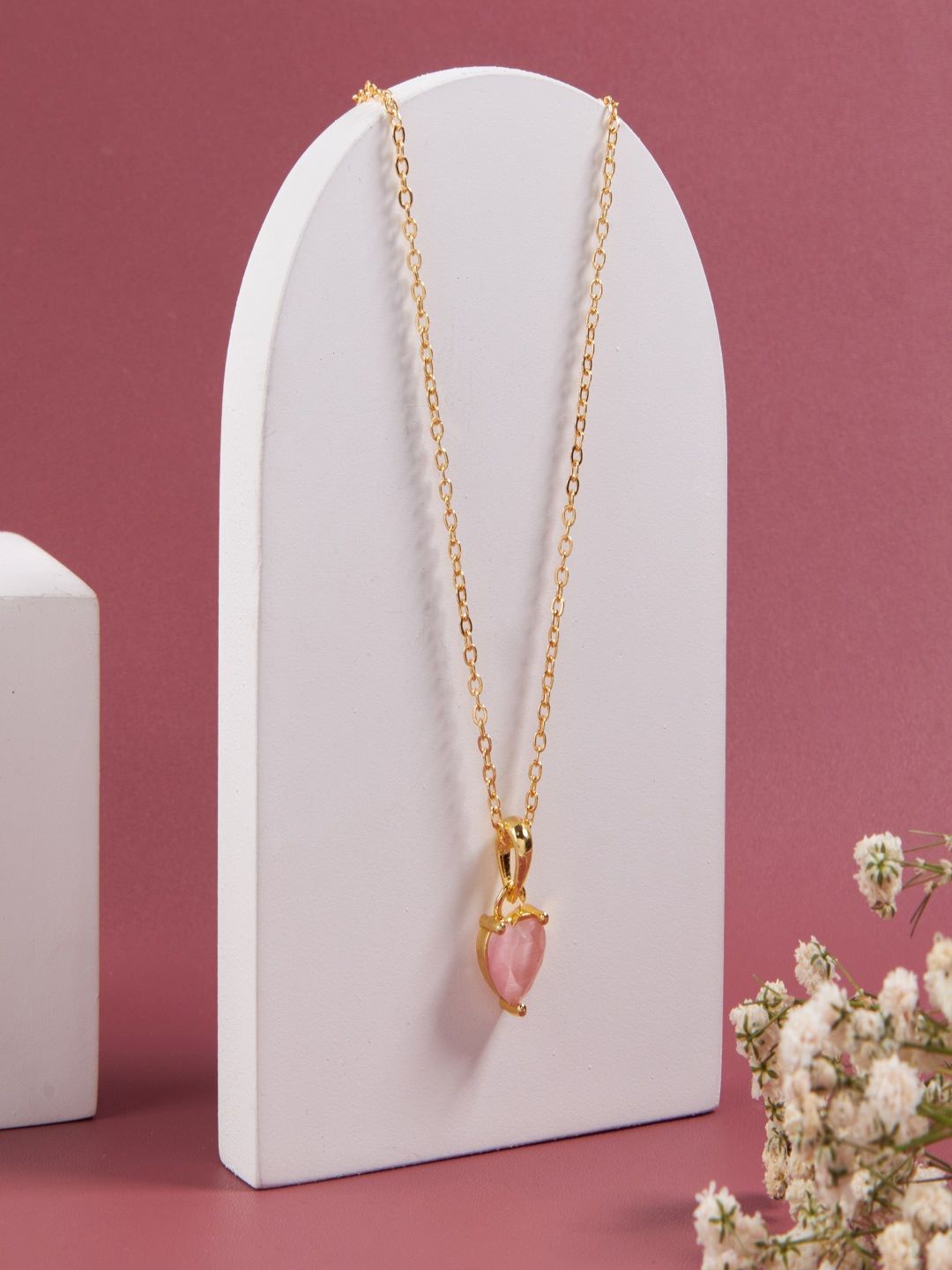 

SATJEWEL Gold-Plated Heart Shaped Pendants with Chains
