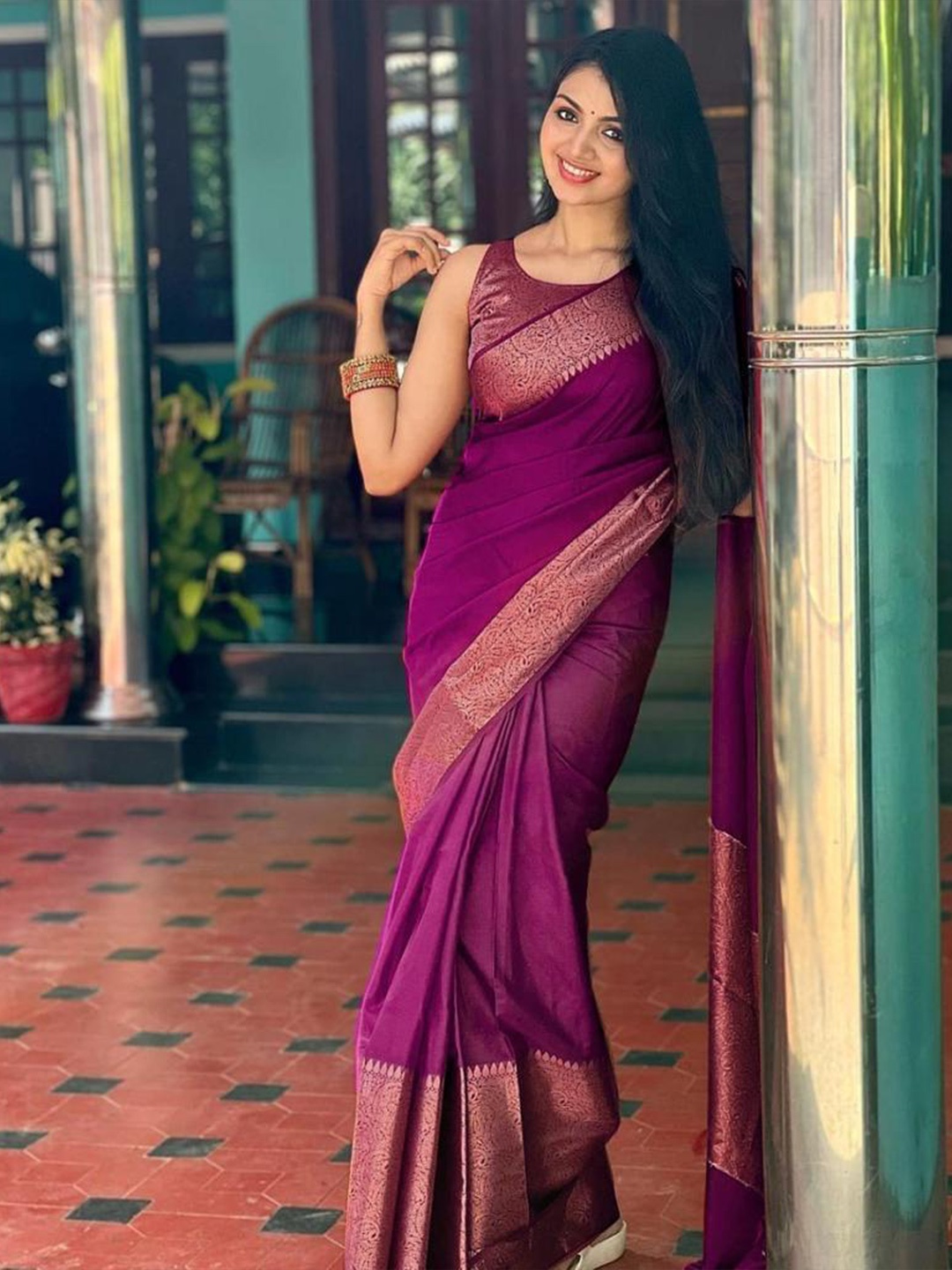 

MONERA Zari Silk Blend Banarasi Saree, Purple