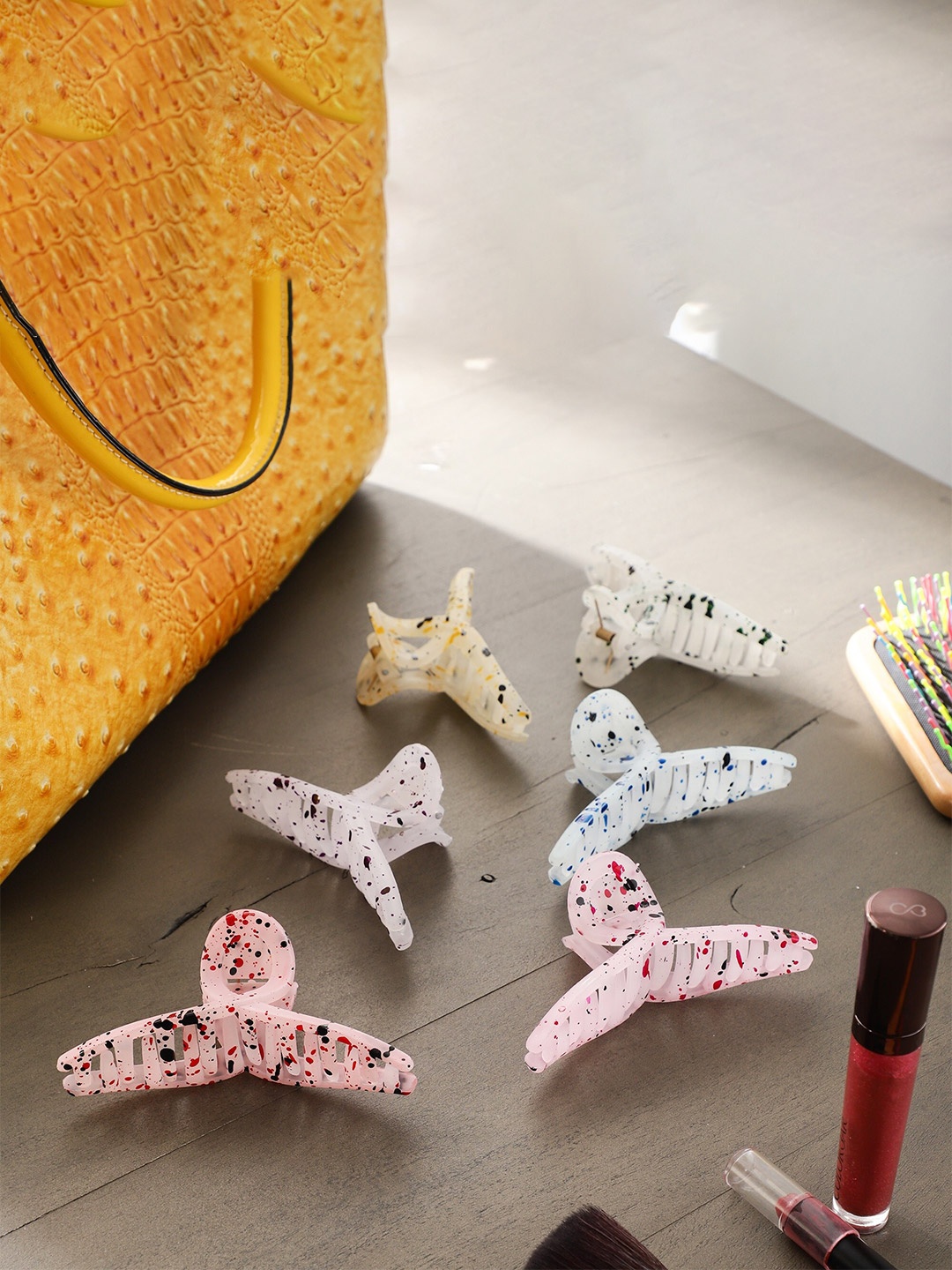 

DIAN Women Set of 6 Printed Assorted Claw Clips