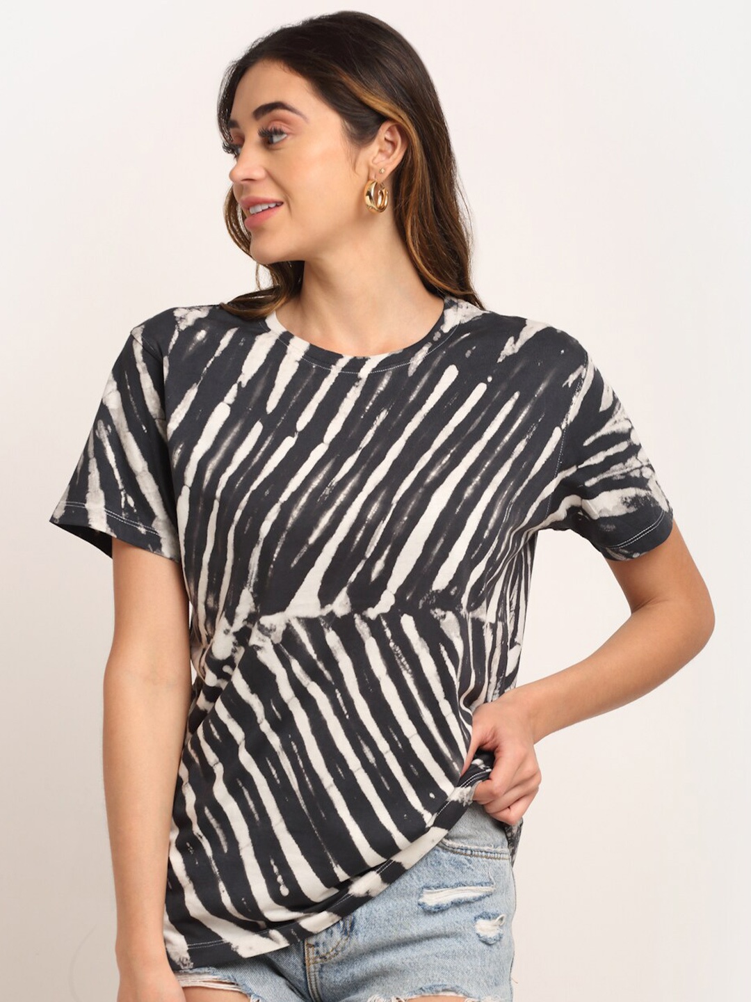 

Ennoble Tie & Dye Relaxed Fit Round Neck Cotton T-shirt, Black