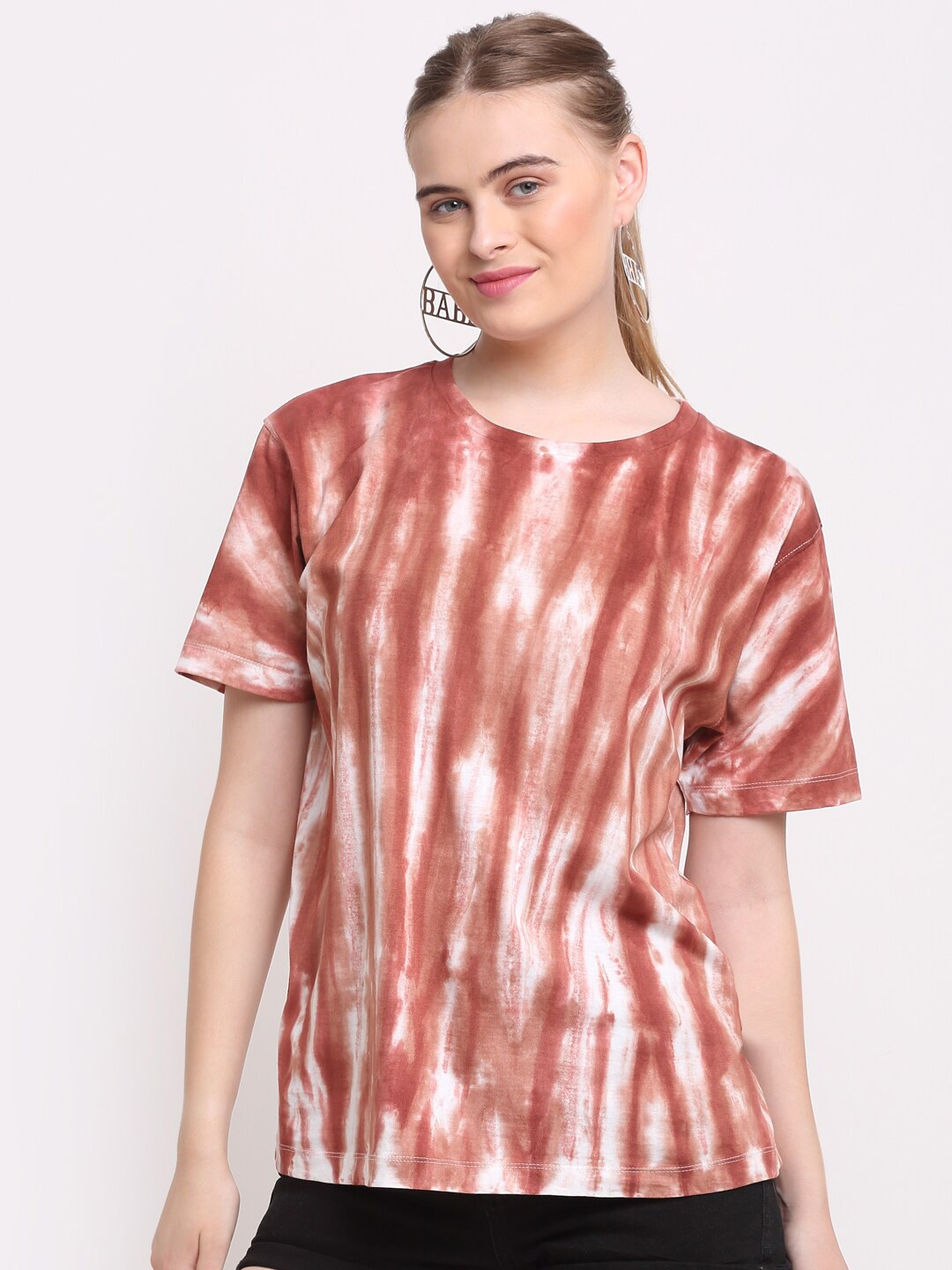 

Ennoble Round Neck Tie and Dyed Cotton T-shirt, Brown