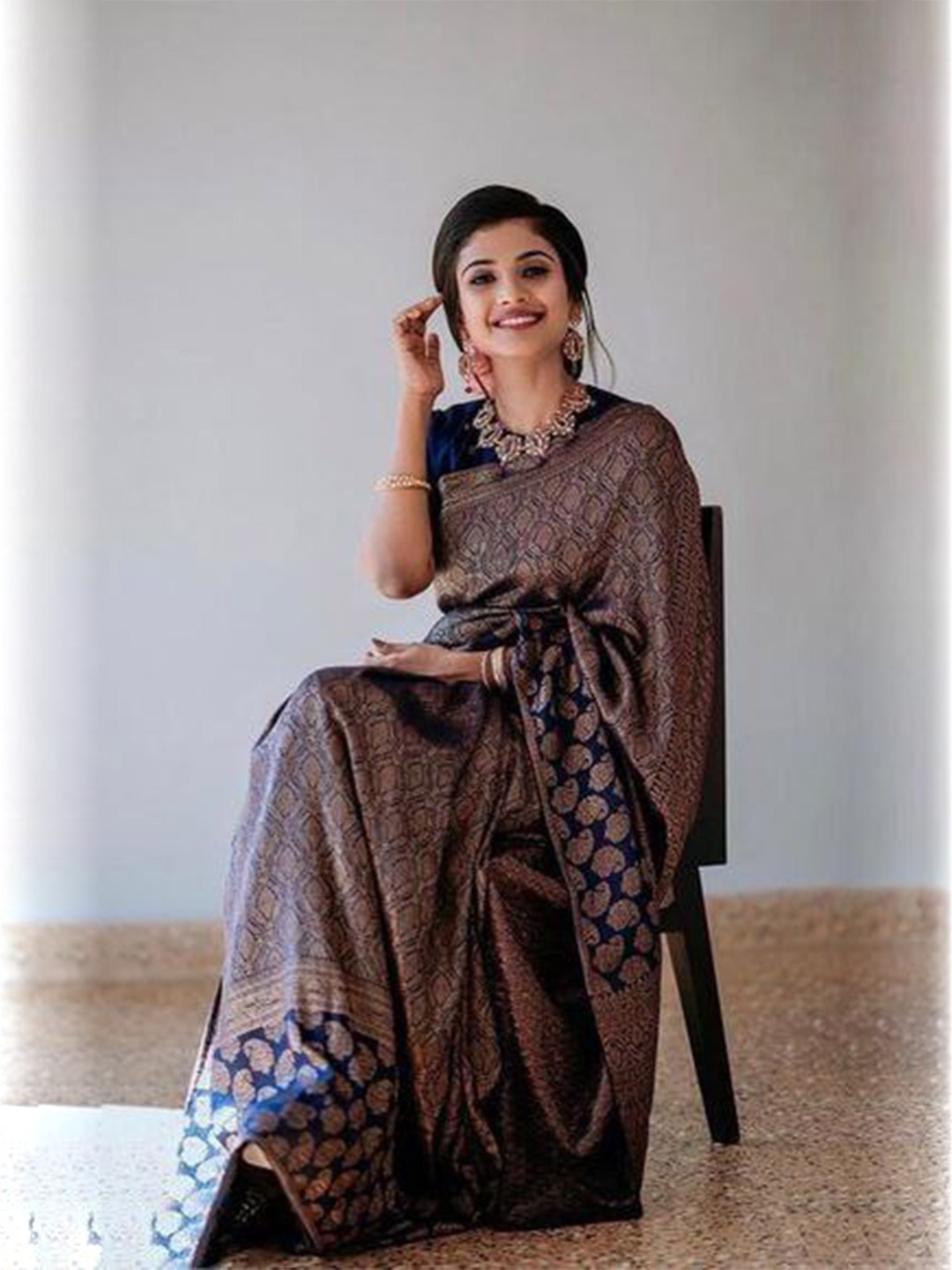 

Naishu Trendz Ethnic Motifs Woven Design Zari Pure Silk Kanjeevaram Saree, Blue