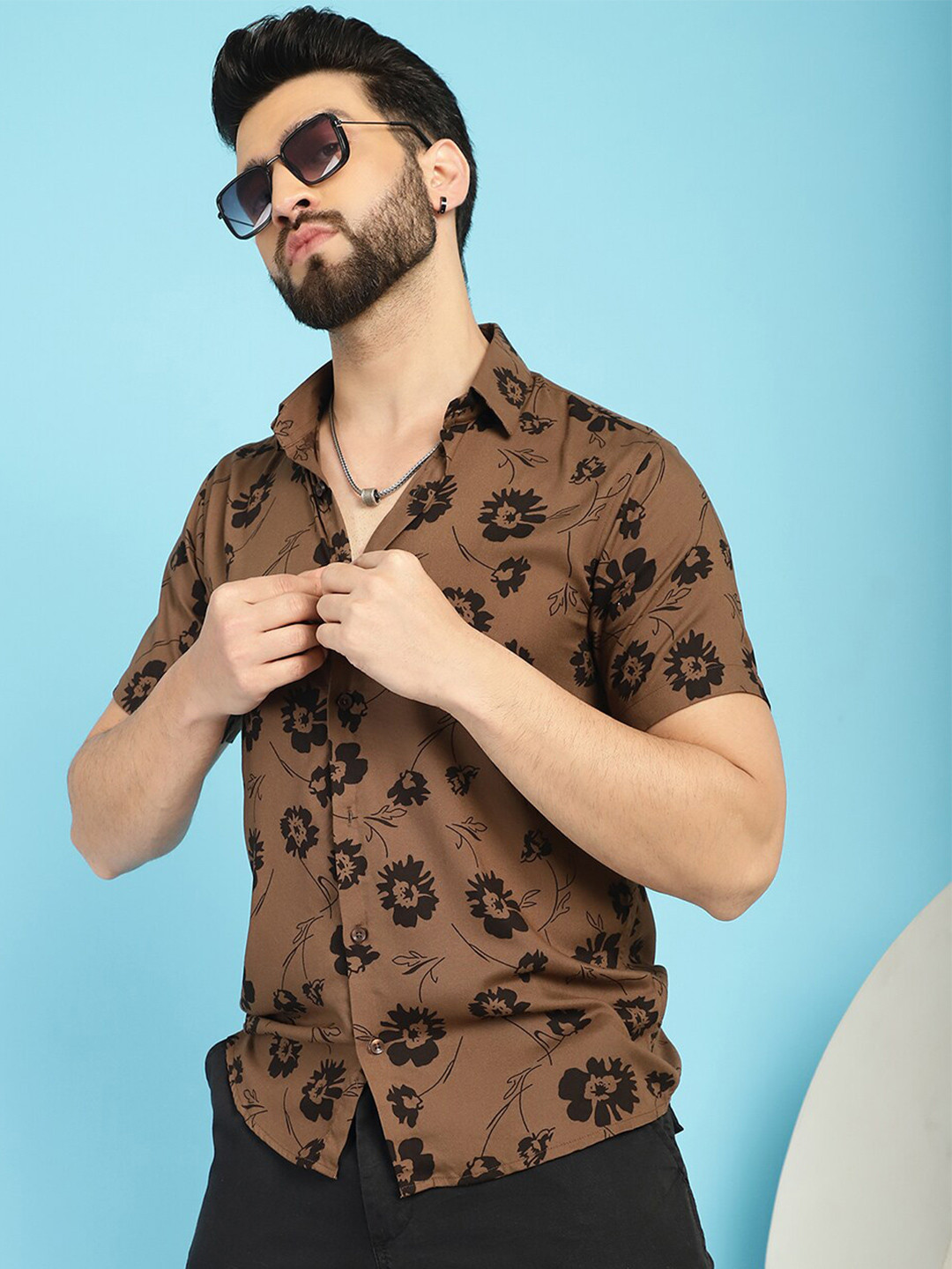 

Indian Needle Classic Floral Printed Spread Collar Casual Shirt, Brown