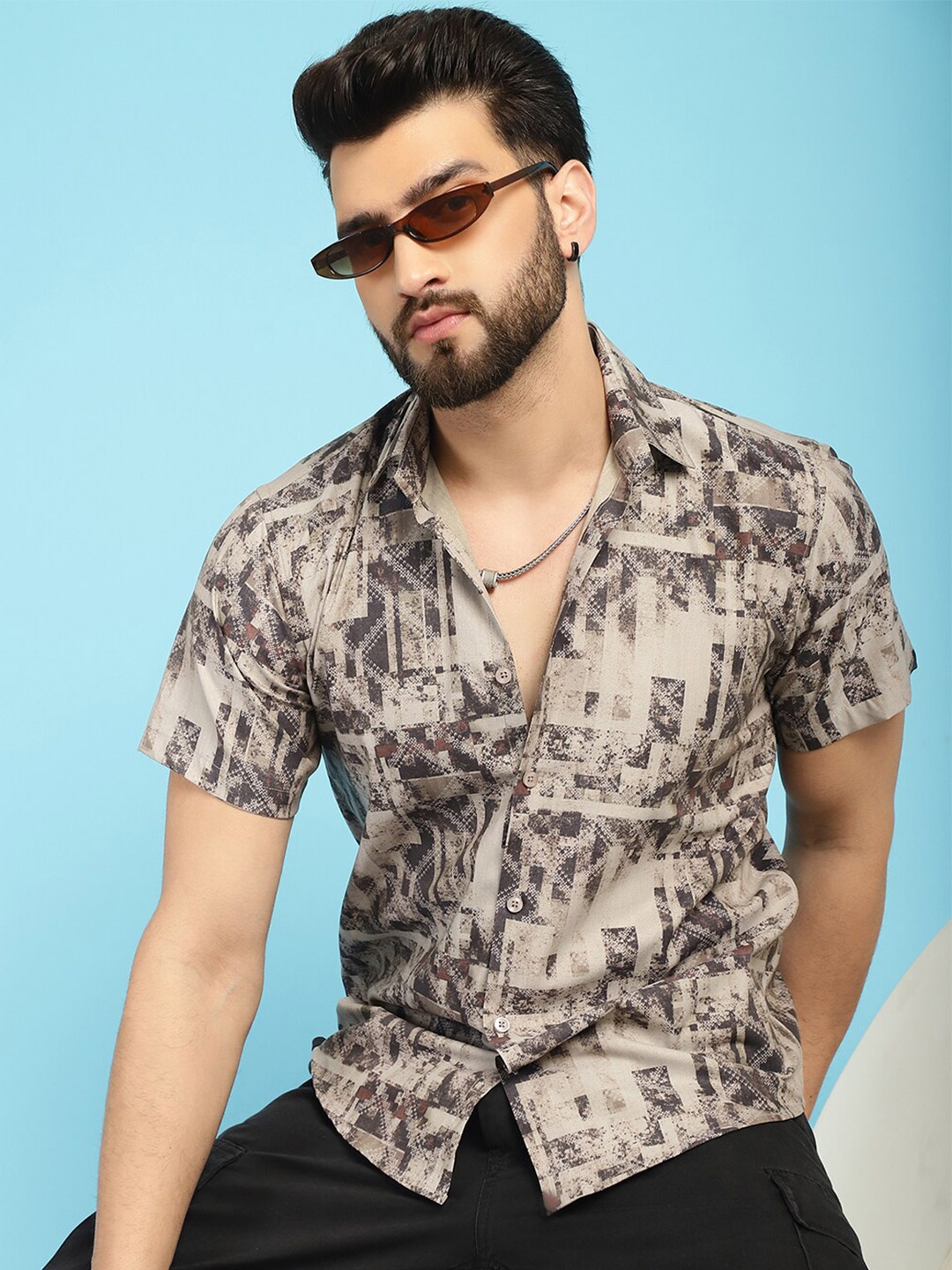

Indian Needle Classic Abstract Printed Spread Collar Casual Shirt, Brown