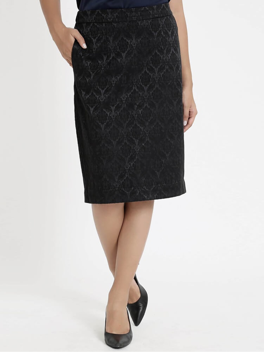 

SALT ATTIRE Abstract Printed Straight Knee Length Skirt, Black