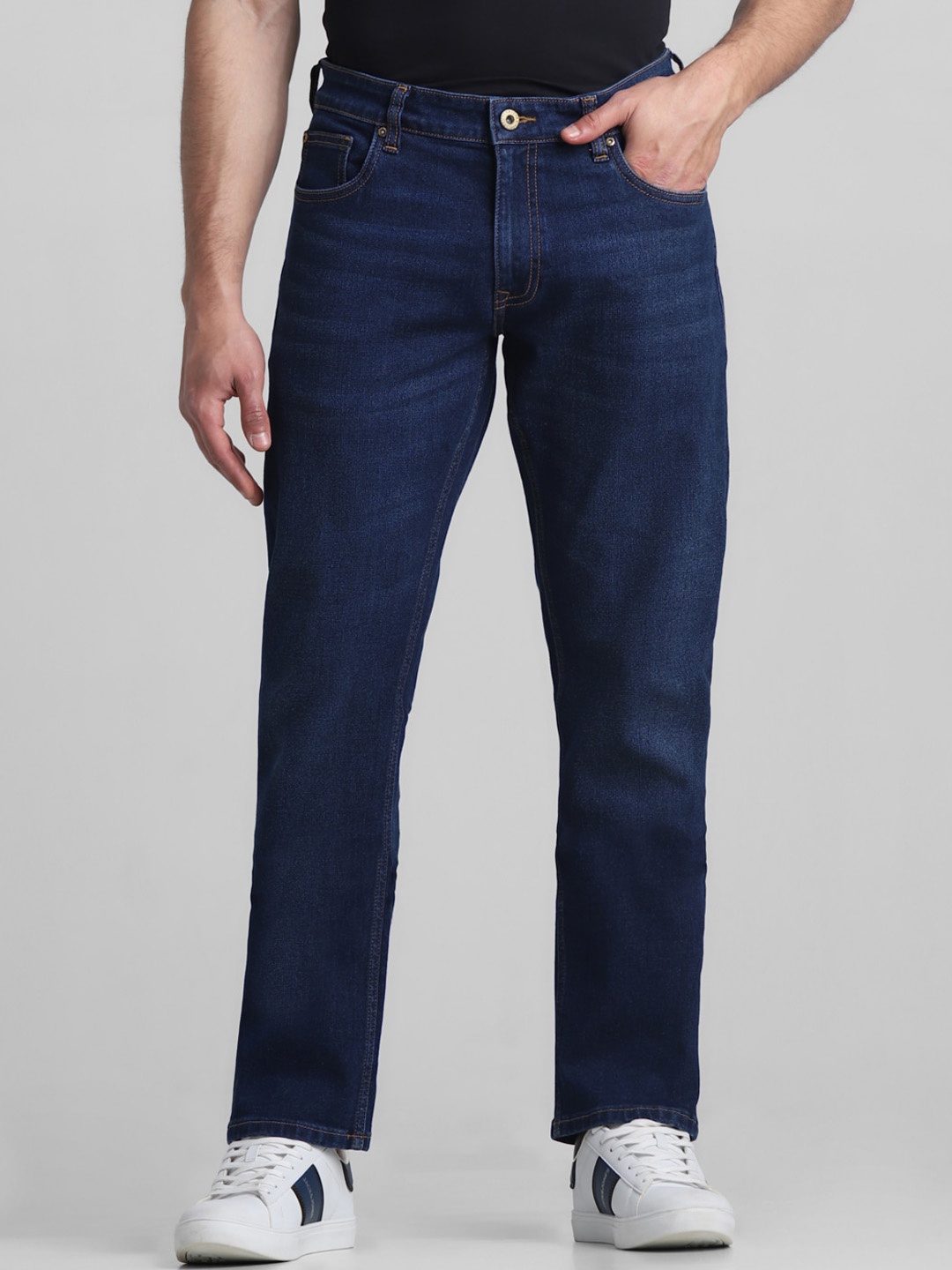 

Jack & Jones Men Clark Light Fade Stretchable Jeans, Blue