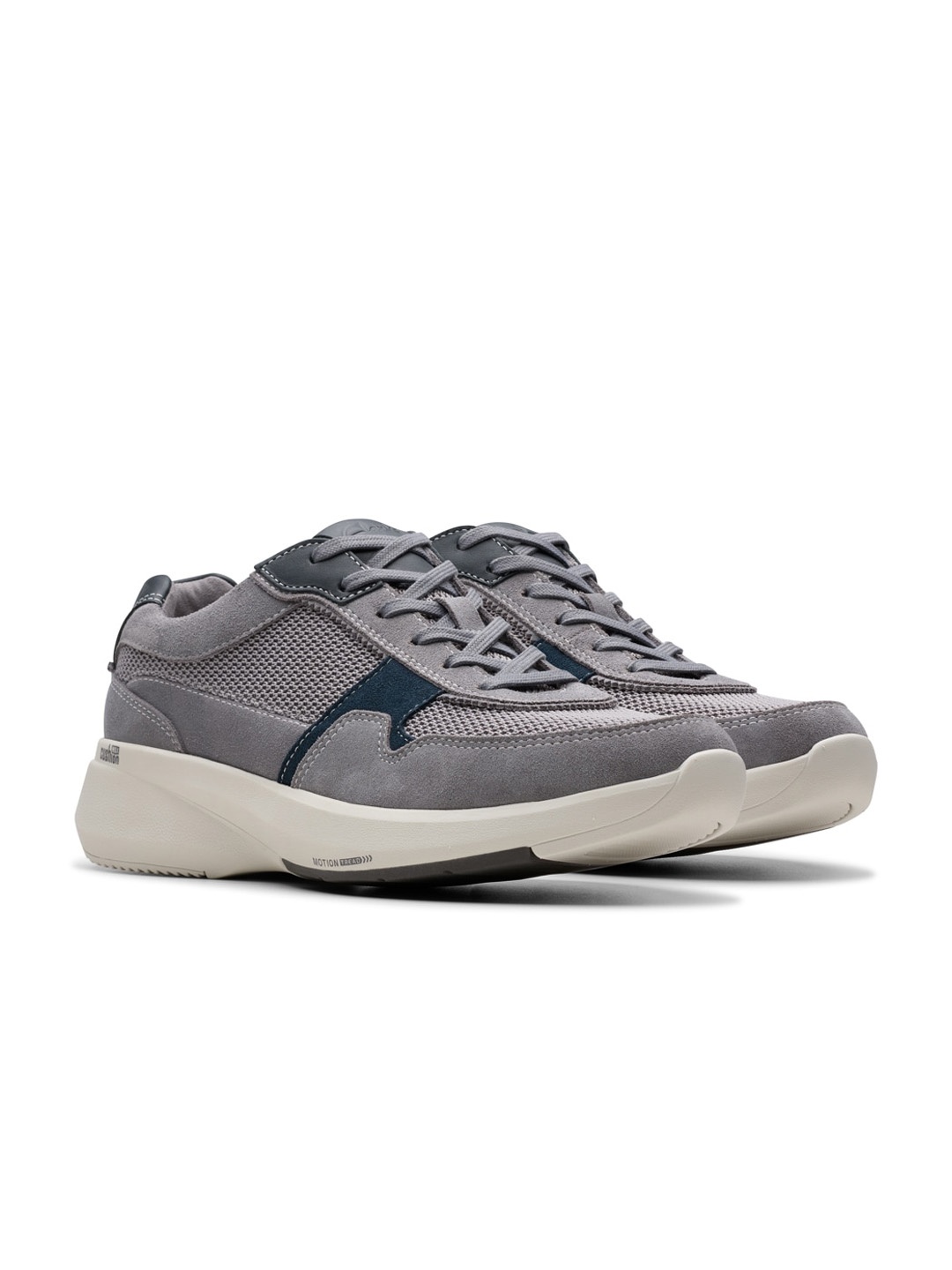 

Clarks Men Textured Sneakers, Grey