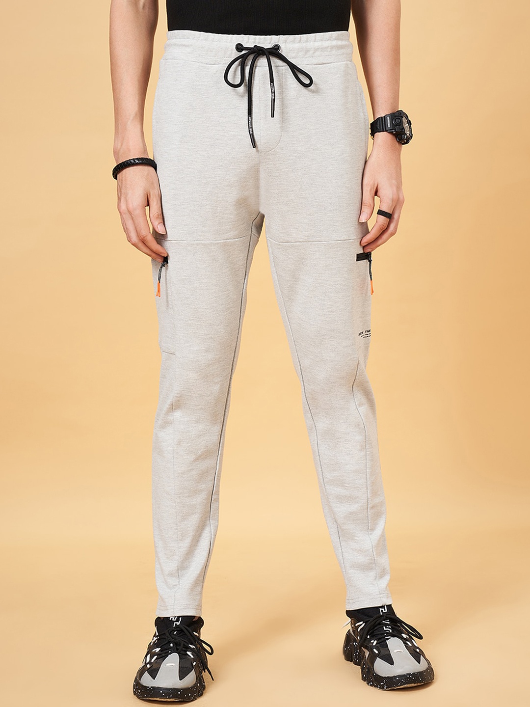 

Street 808 by Pantaloons Men Mid-Rise Track Pants, Grey