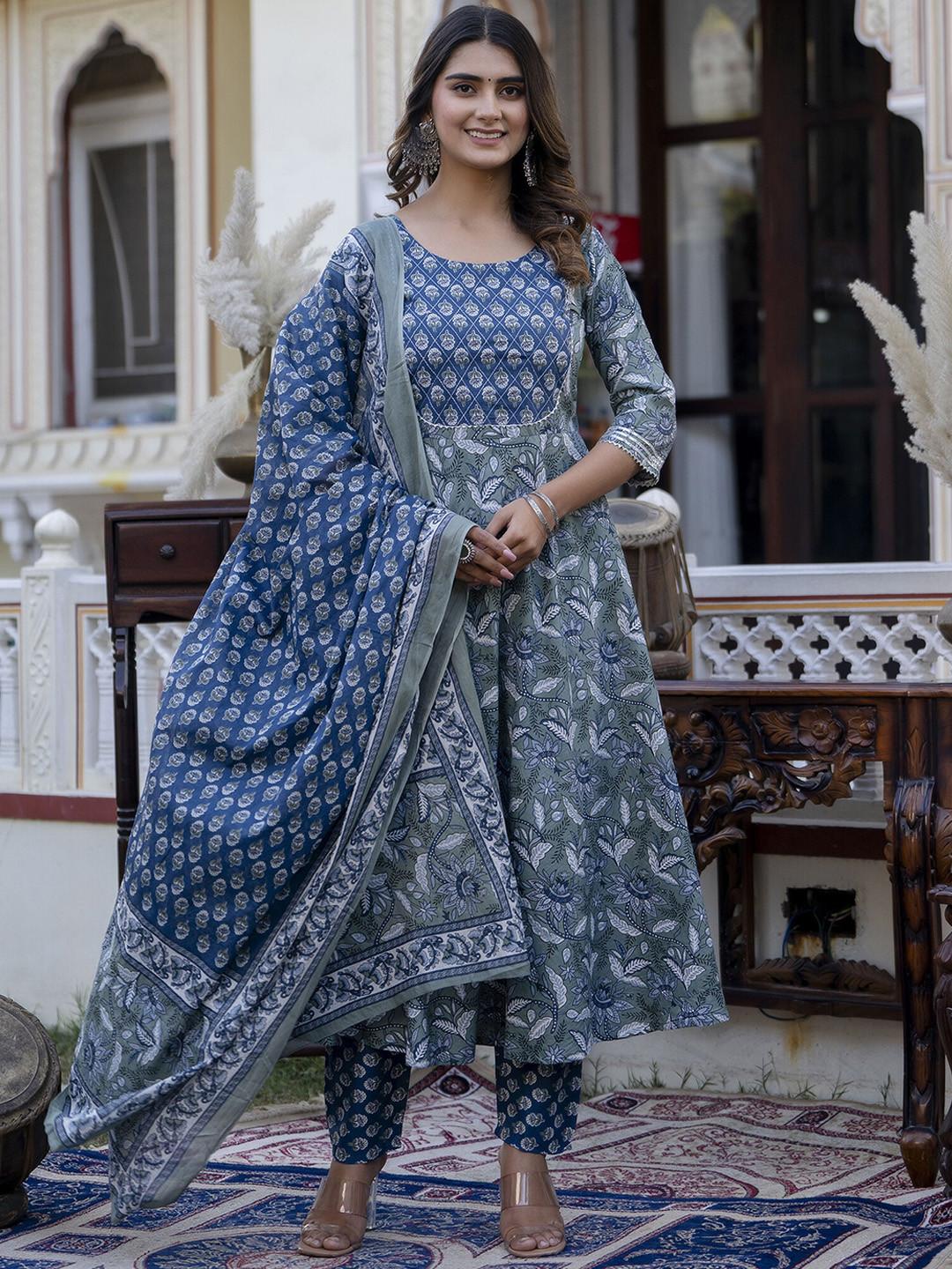 

Nayo Floral Printed Regular Gotta Patti Pure Cotton Kurta With Trousers & Dupatta, Green