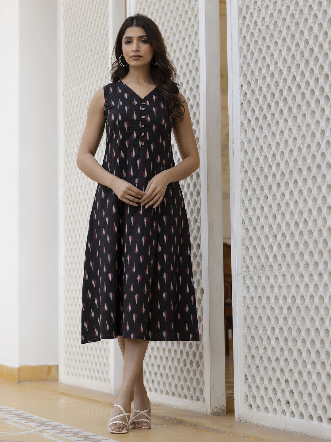 

Nayo Ethnic Motifs Print A-Line Cotton Midi Dress, Black