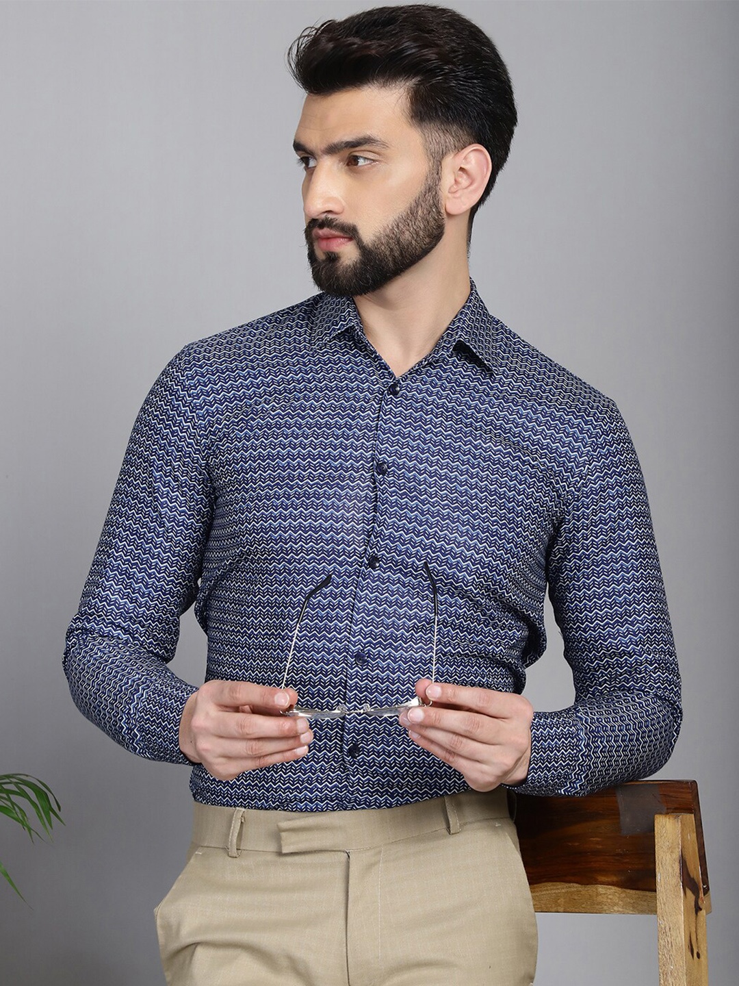 

Indian Needle Classic Geometric Printed Formal Shirt, Navy blue