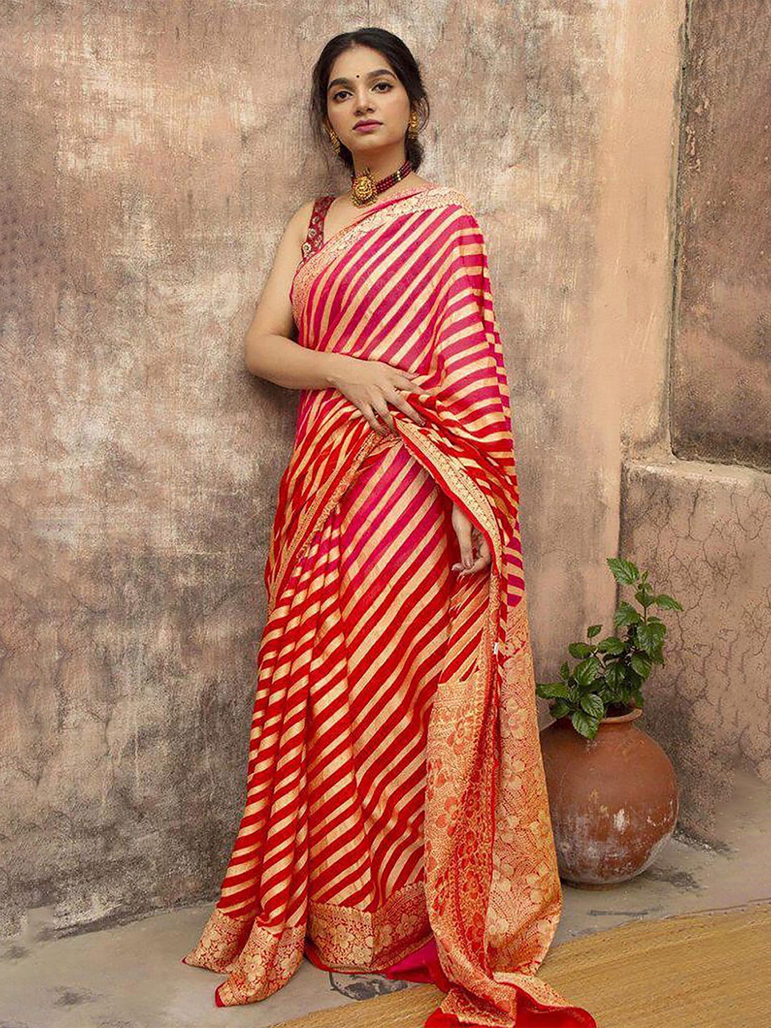 

Aldwych Striped Zari Banarasi Silk Saree, Red