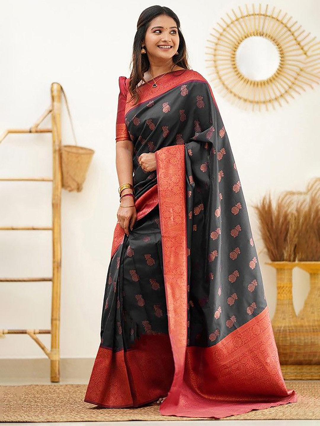 

Aldwych Ethnic Motifs Woven Design Zari Banarasi Silk Saree, Black