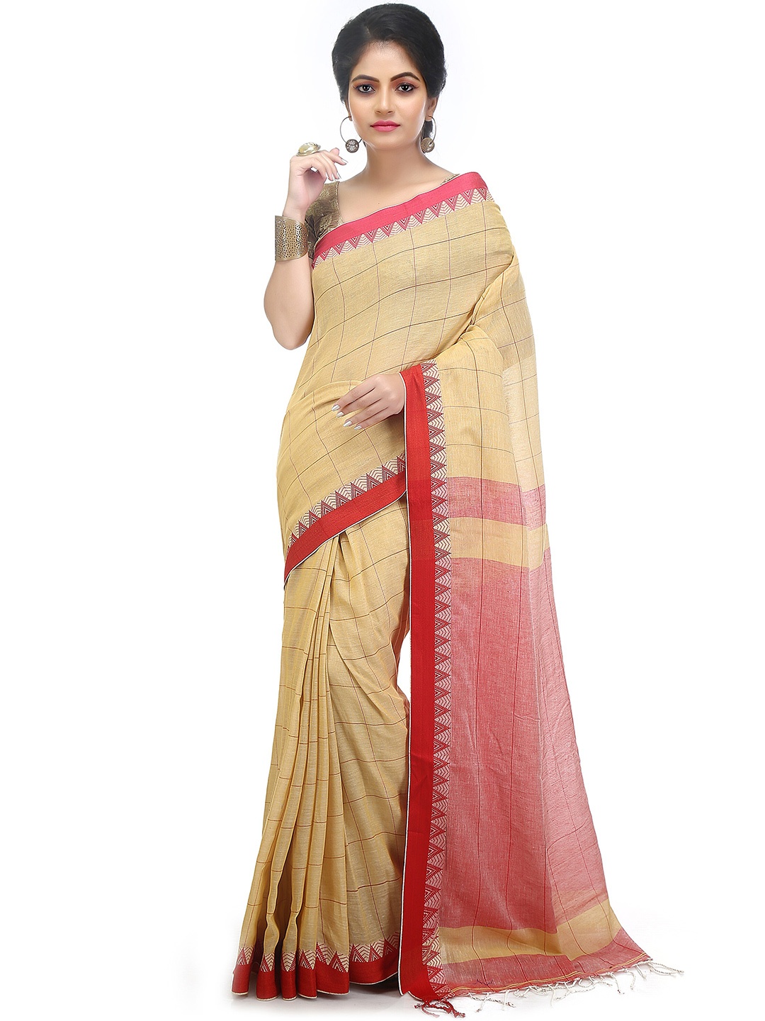 

BENGAL HANDLOOM Checked Taant Saree, Beige