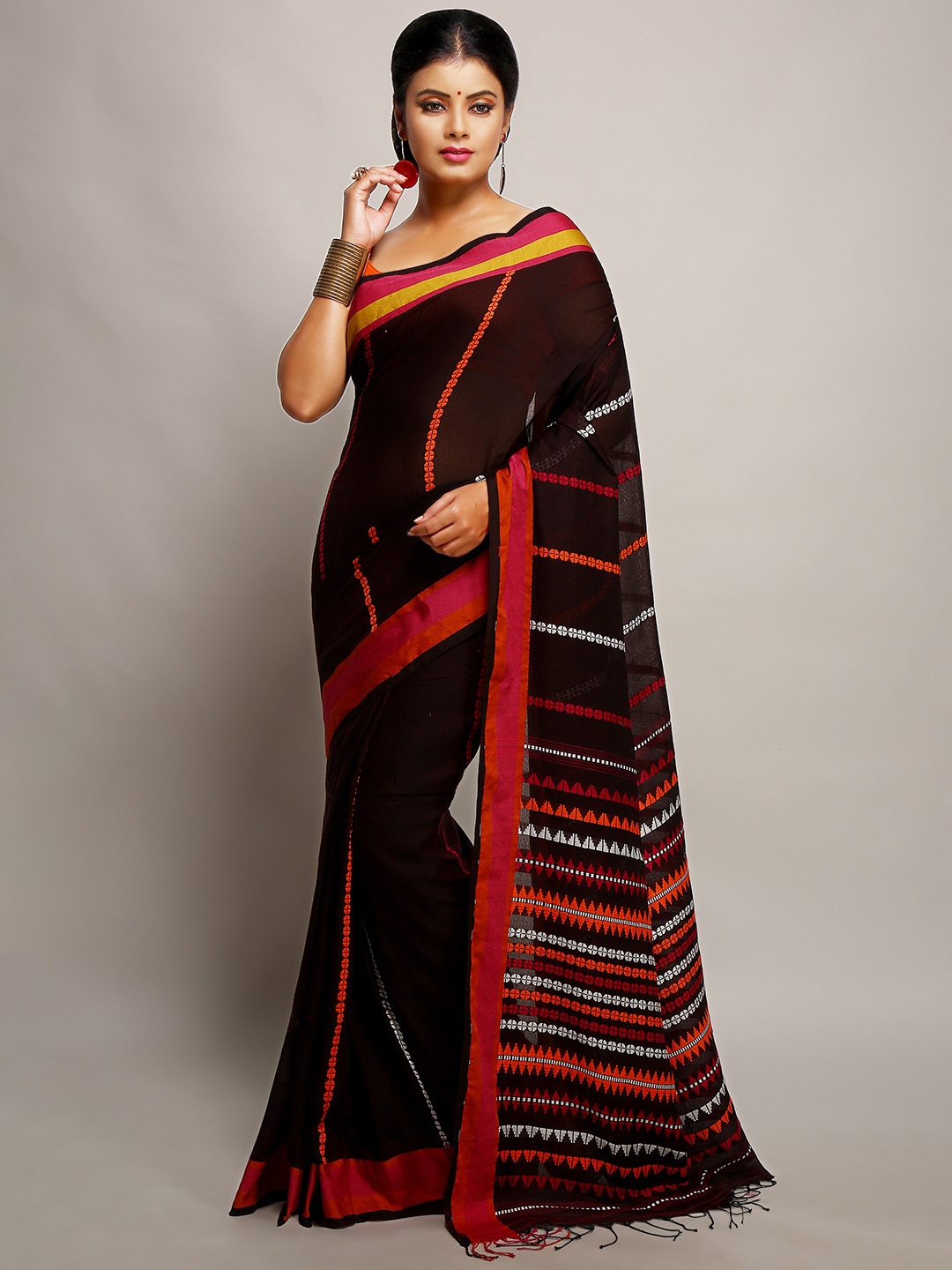 

BENGAL HANDLOOM Woven Design Striped Art Silk Taant Saree, Maroon