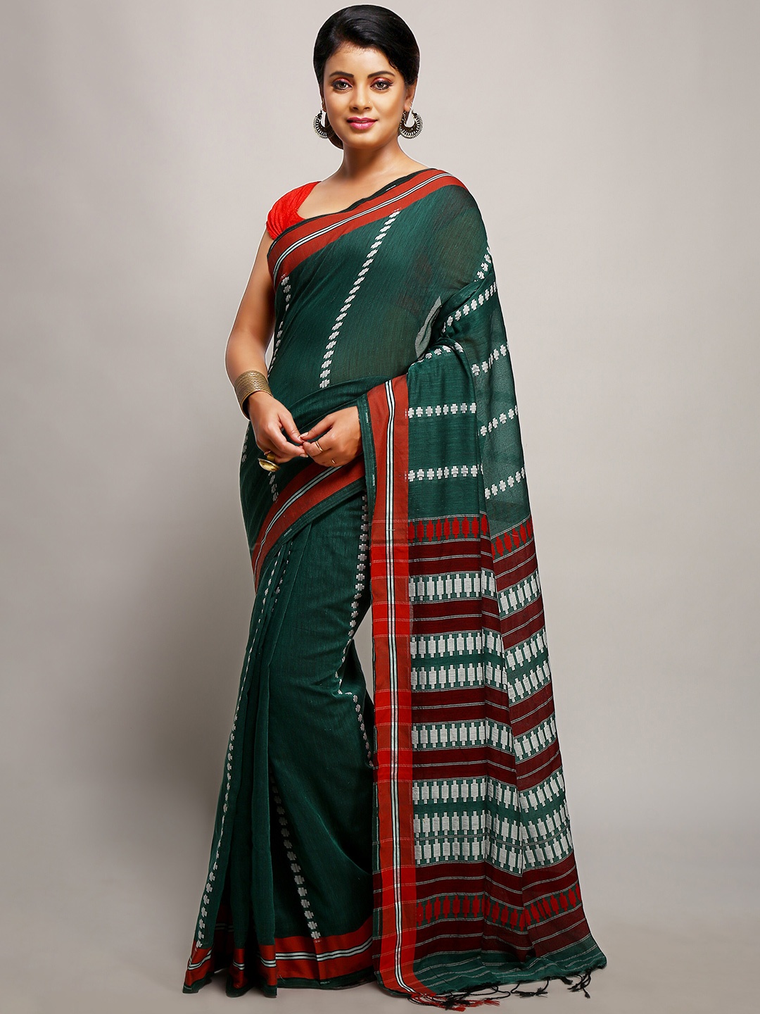 

BENGAL HANDLOOM Striped Woven Design Taant Saree, Green