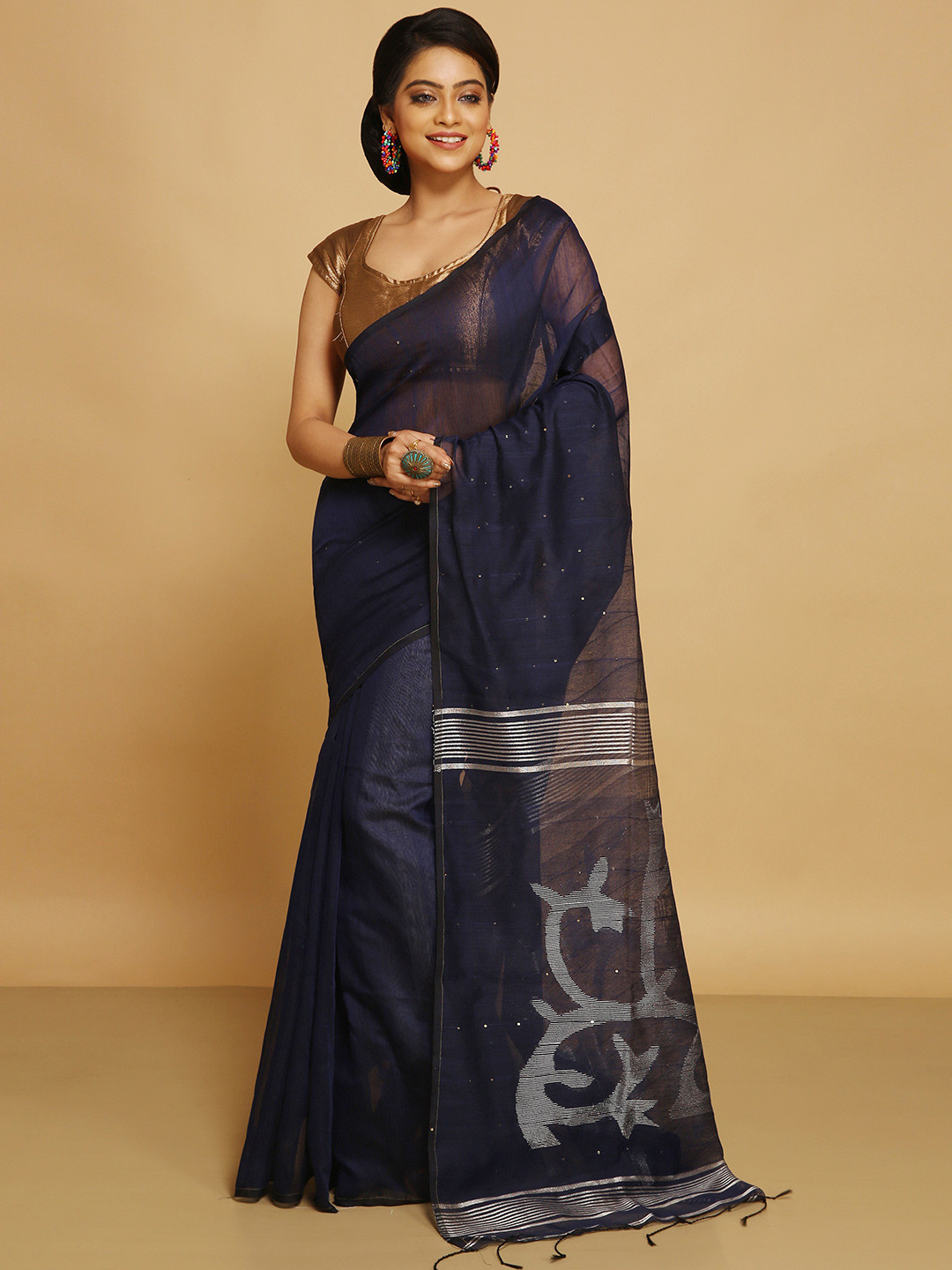 

BENGAL HANDLOOM Zari Art Silk Taant Saree, Black