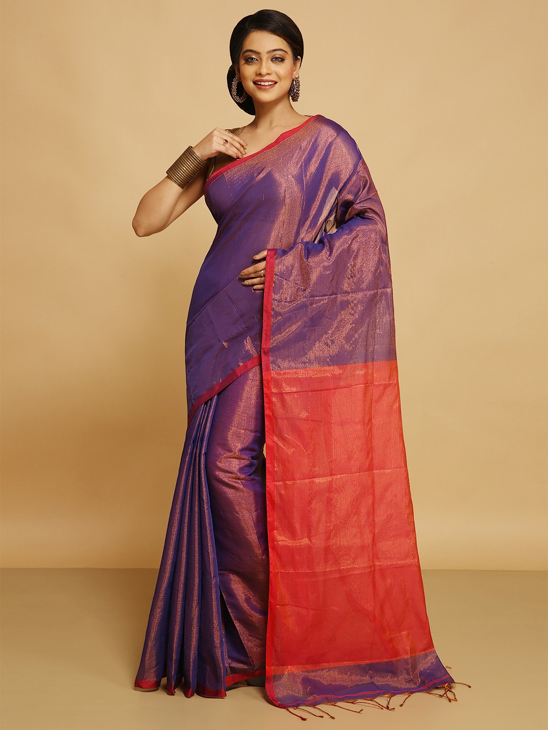 

BENGAL HANDLOOM Woven Design Zari Saree, Purple