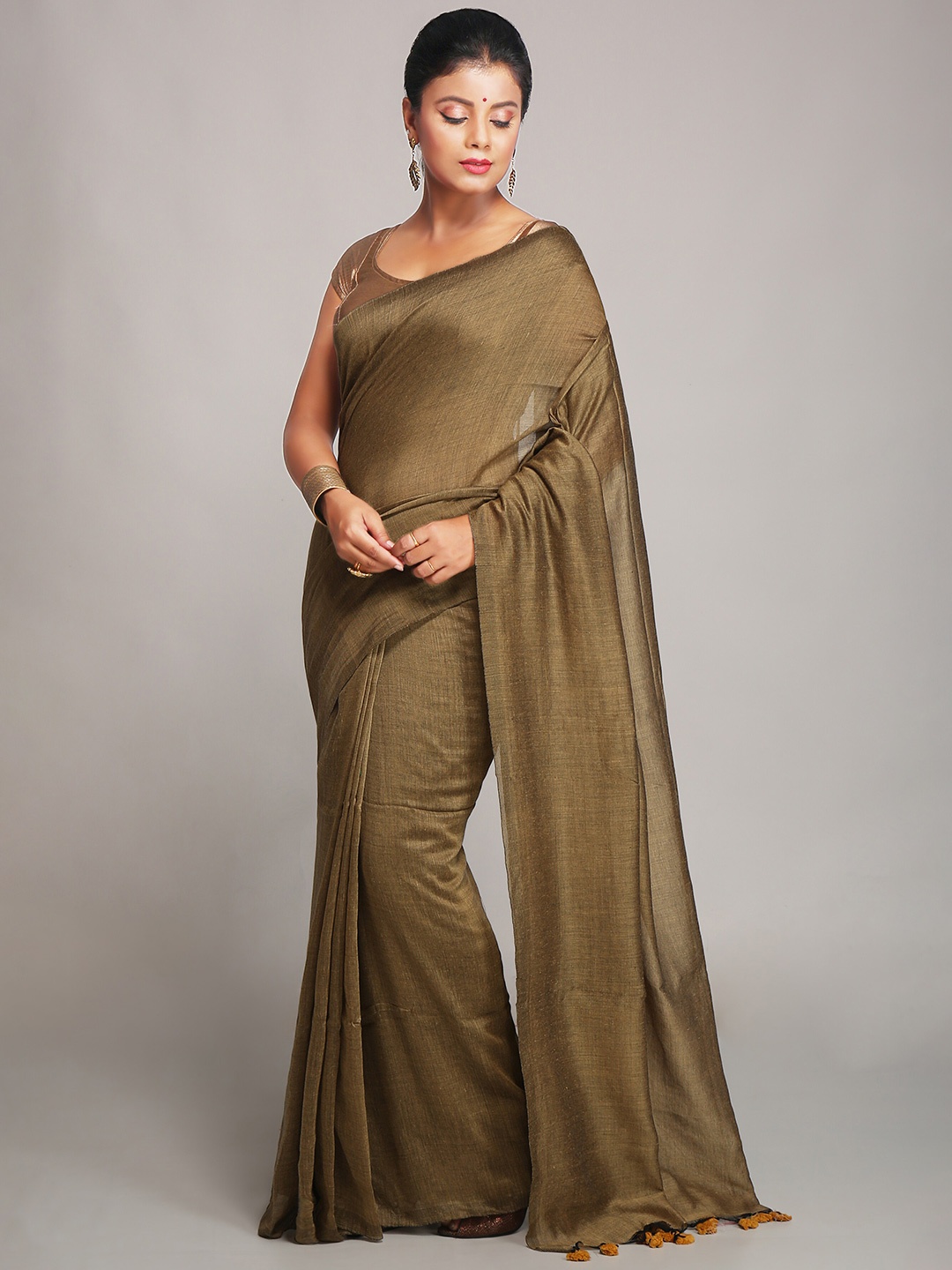 

BENGAL HANDLOOM Art Silk Taant Saree, Beige