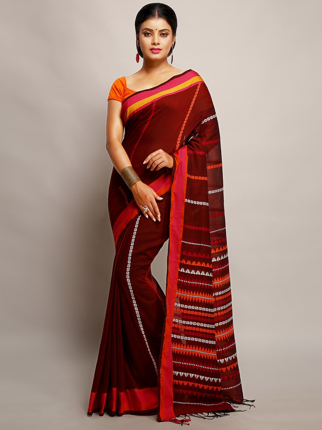 

BENGAL HANDLOOM Striped Taant Saree, Rust