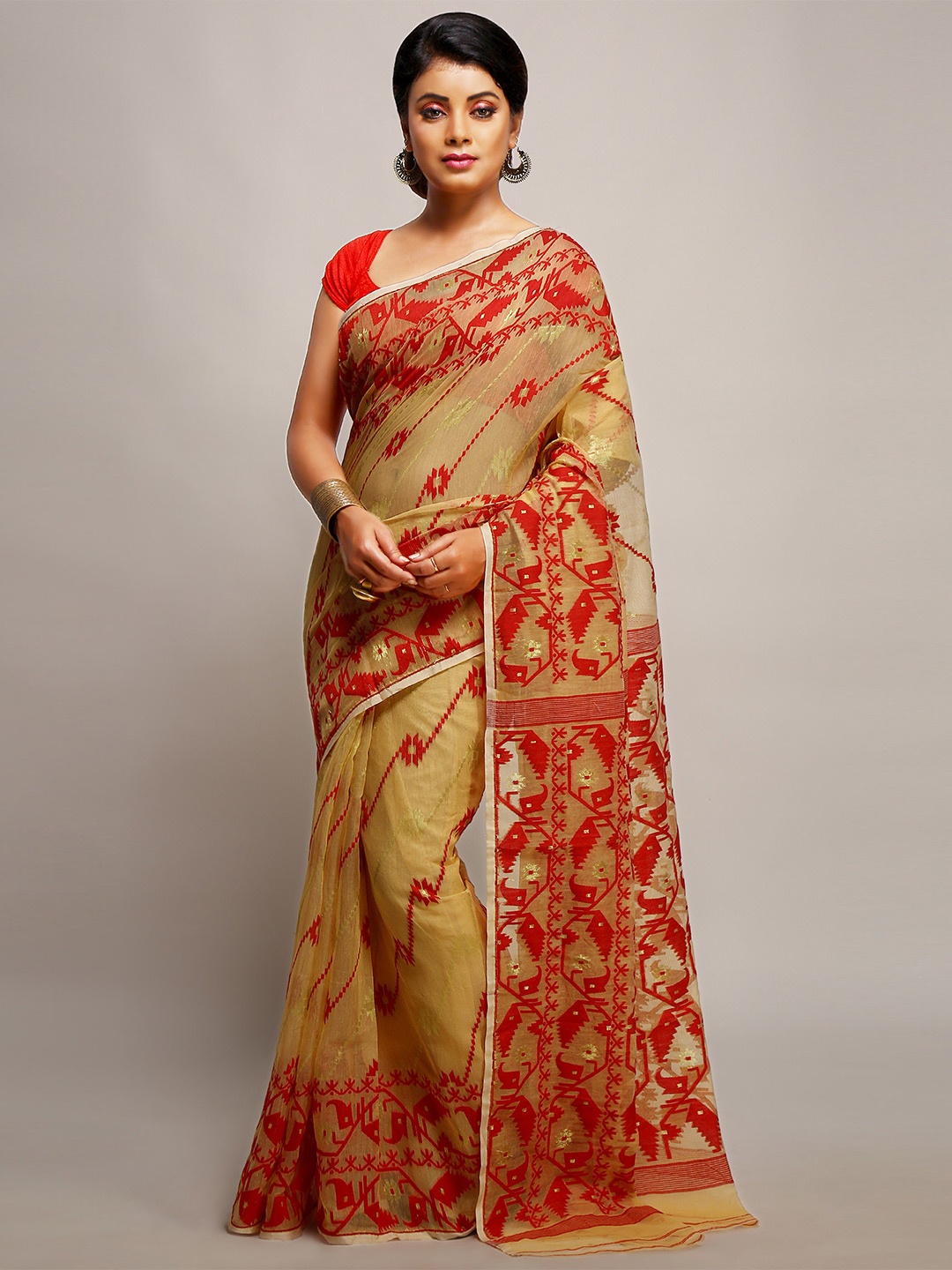 

BENGAL HANDLOOM Floral Woven Design Zari Taant Saree, Beige