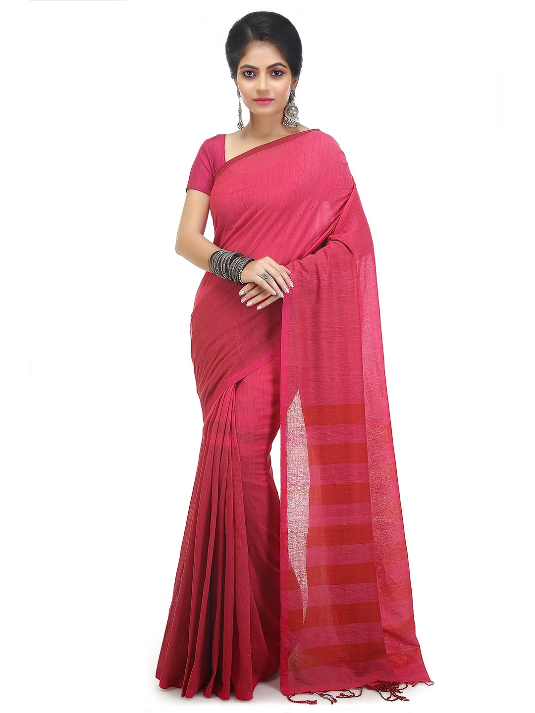 

BENGAL HANDLOOM Art Silk Taant Saree, Magenta