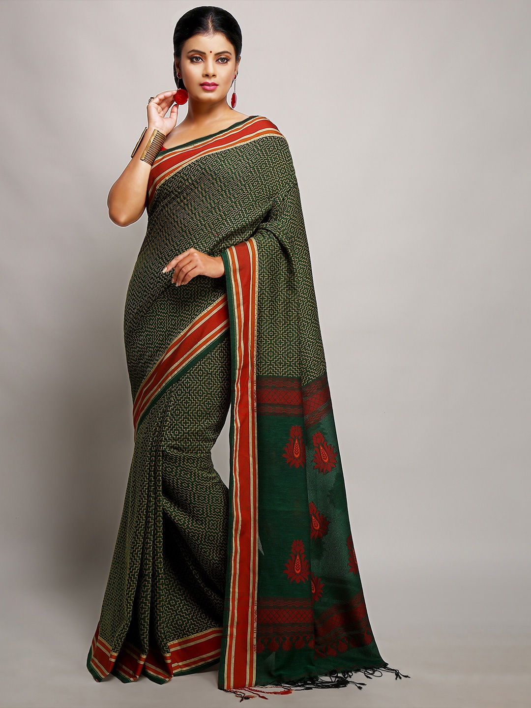 

BENGAL HANDLOOM Geometric Printed Art Silk Taant Saree, Green