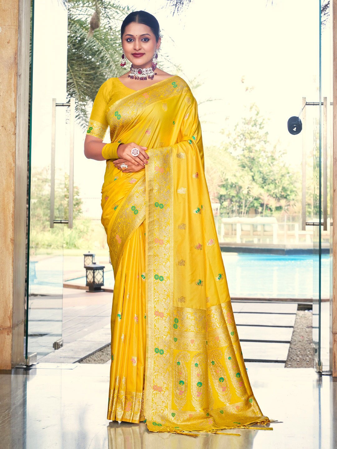 

SANGAM PRINTS Ethnic Motifs Woven Design Zari Silk Blend Banarasi Saree, Yellow