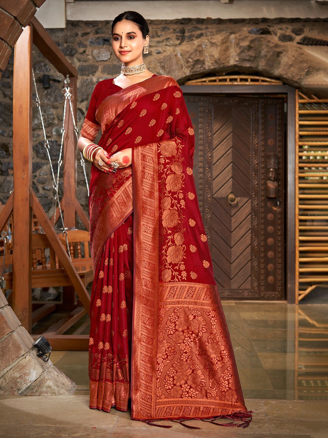 

SANGAM PRINTS Ethnic Woven Design Zari Banarasi Saree, Maroon